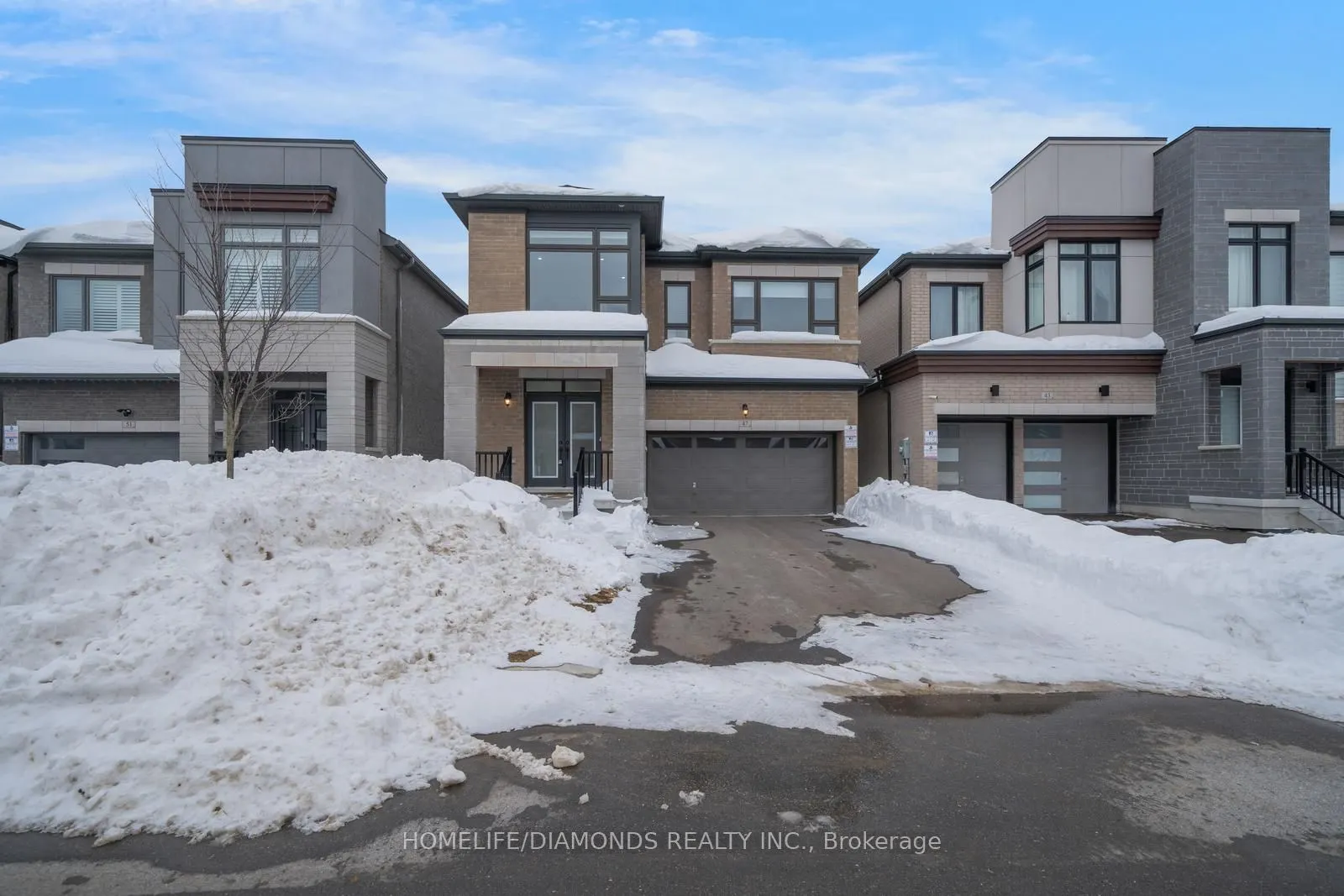 47 SUTTONRAIL Way