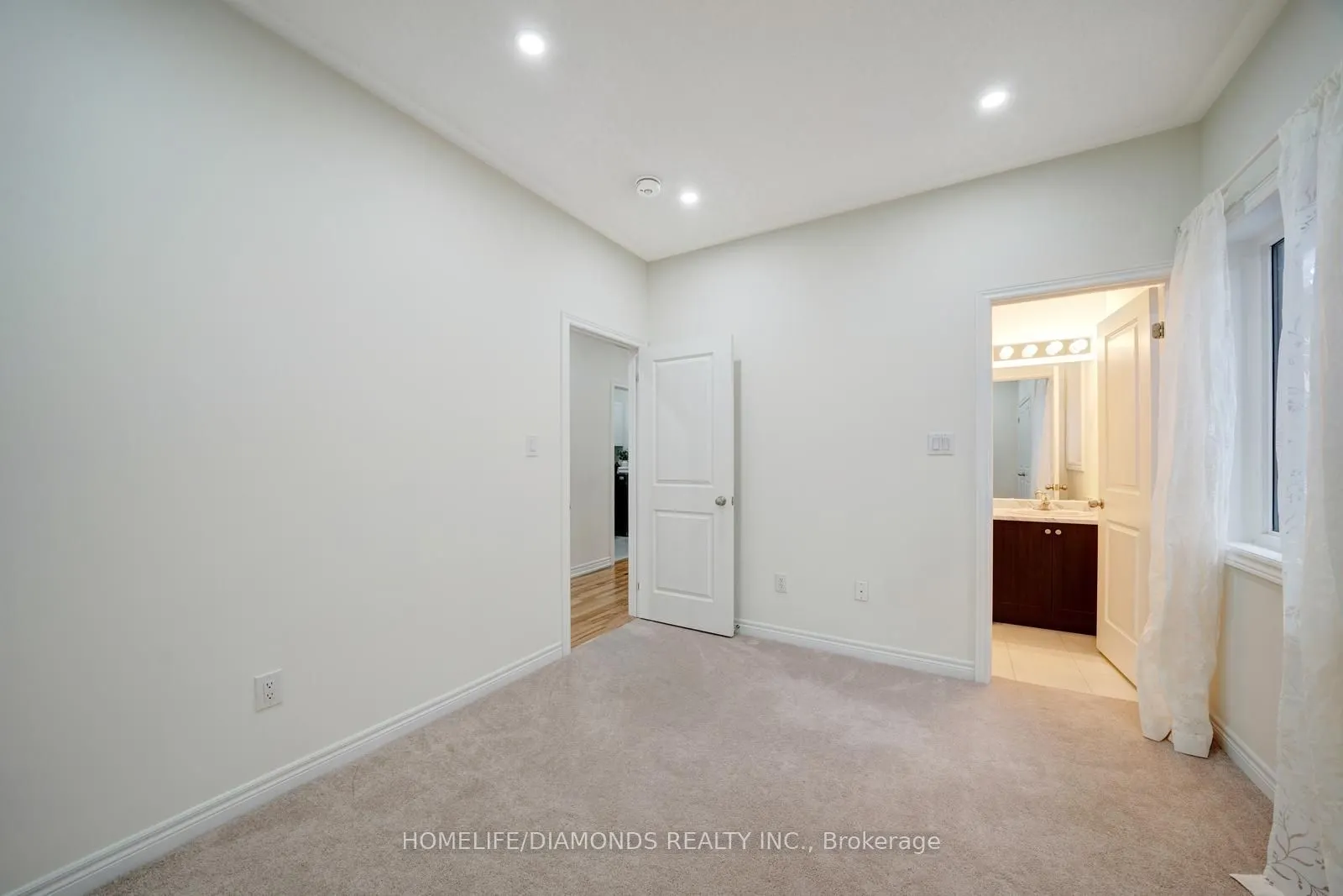 47 SUTTONRAIL Way