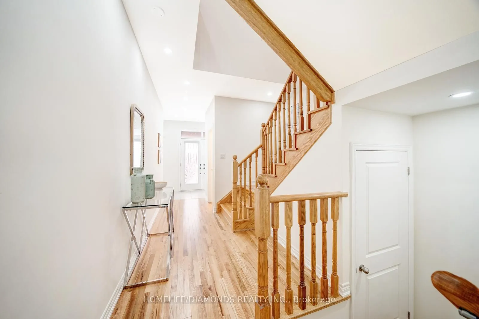 47 SUTTONRAIL Way