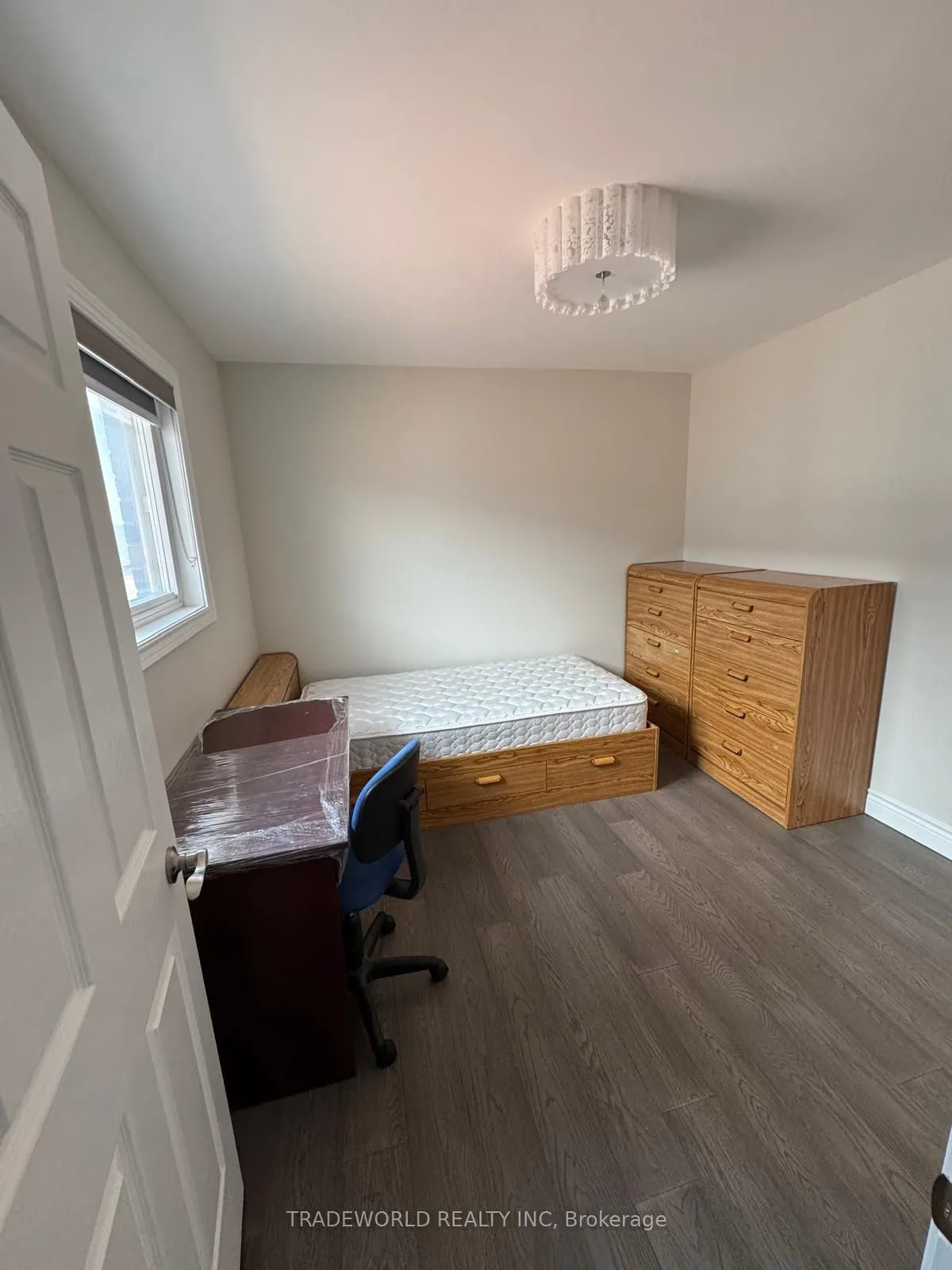 87 Castan Avenue, #1 Bedroom