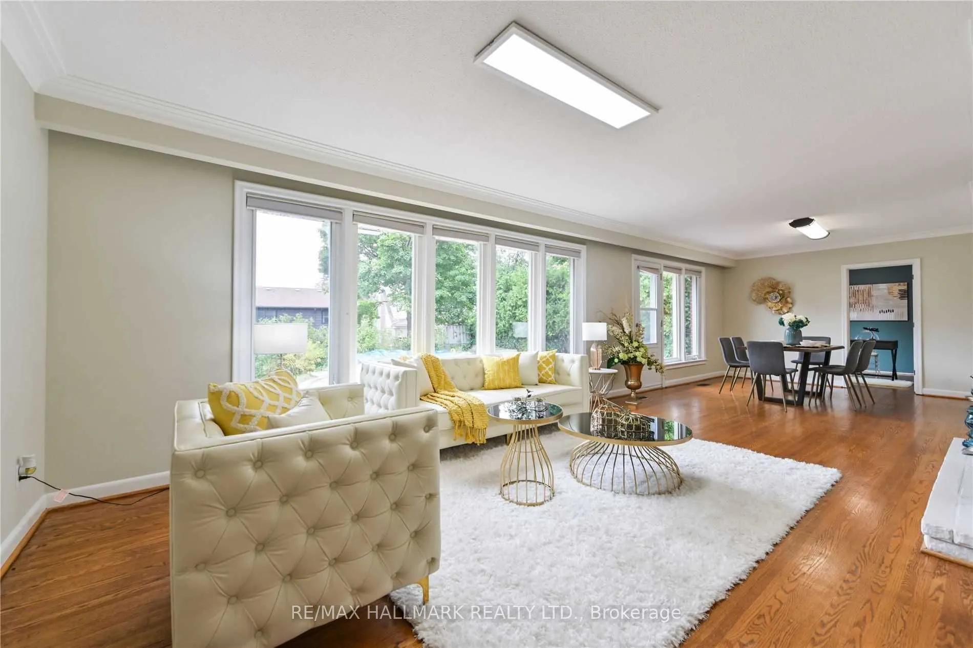 16 Cavalier Crescent