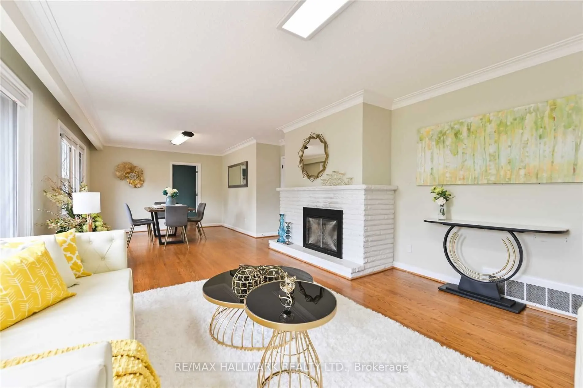 16 Cavalier Crescent