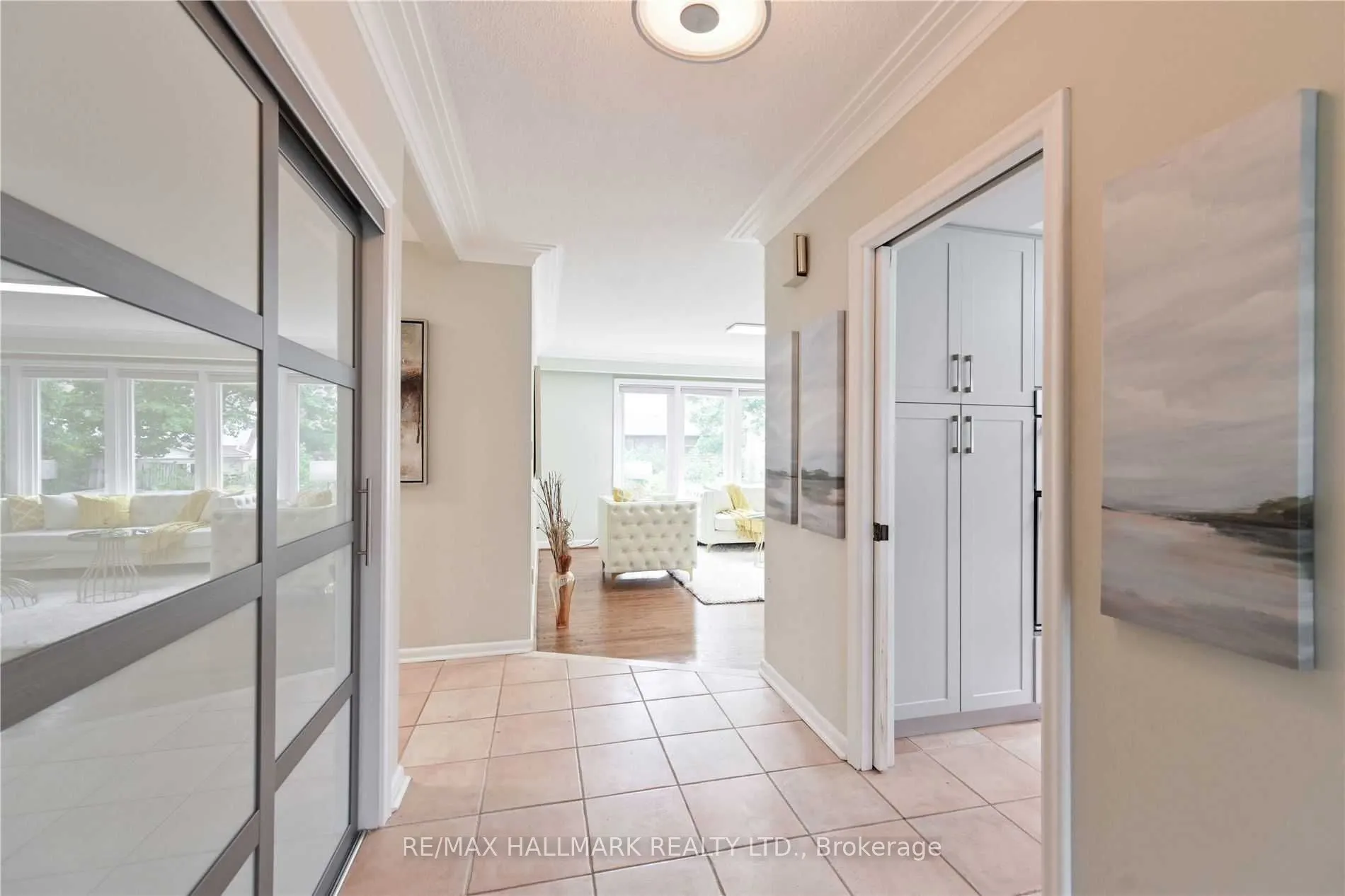 16 Cavalier Crescent