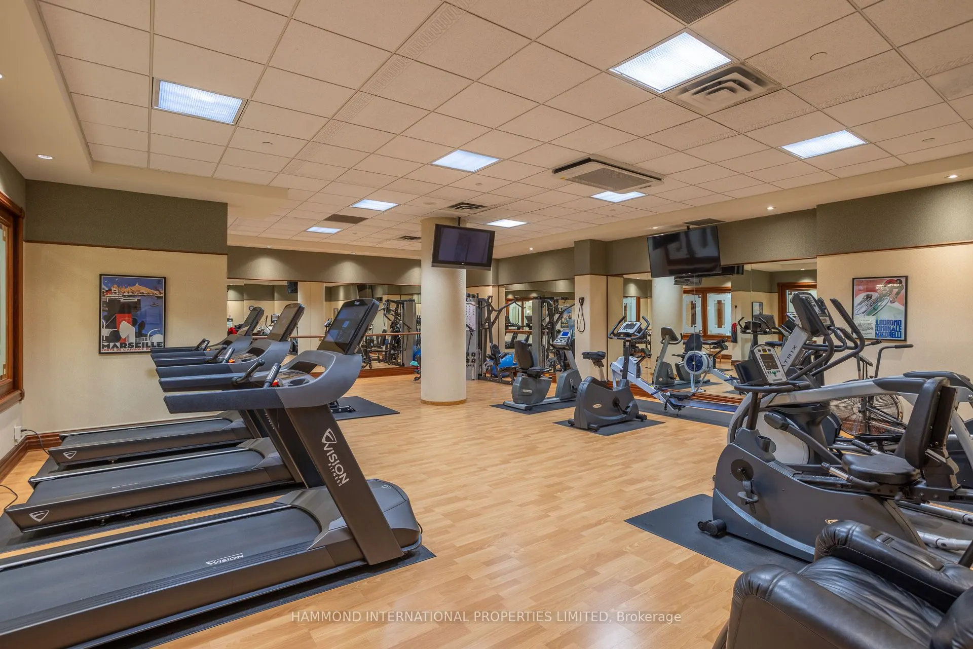 7071 Bayview Avenue, #215