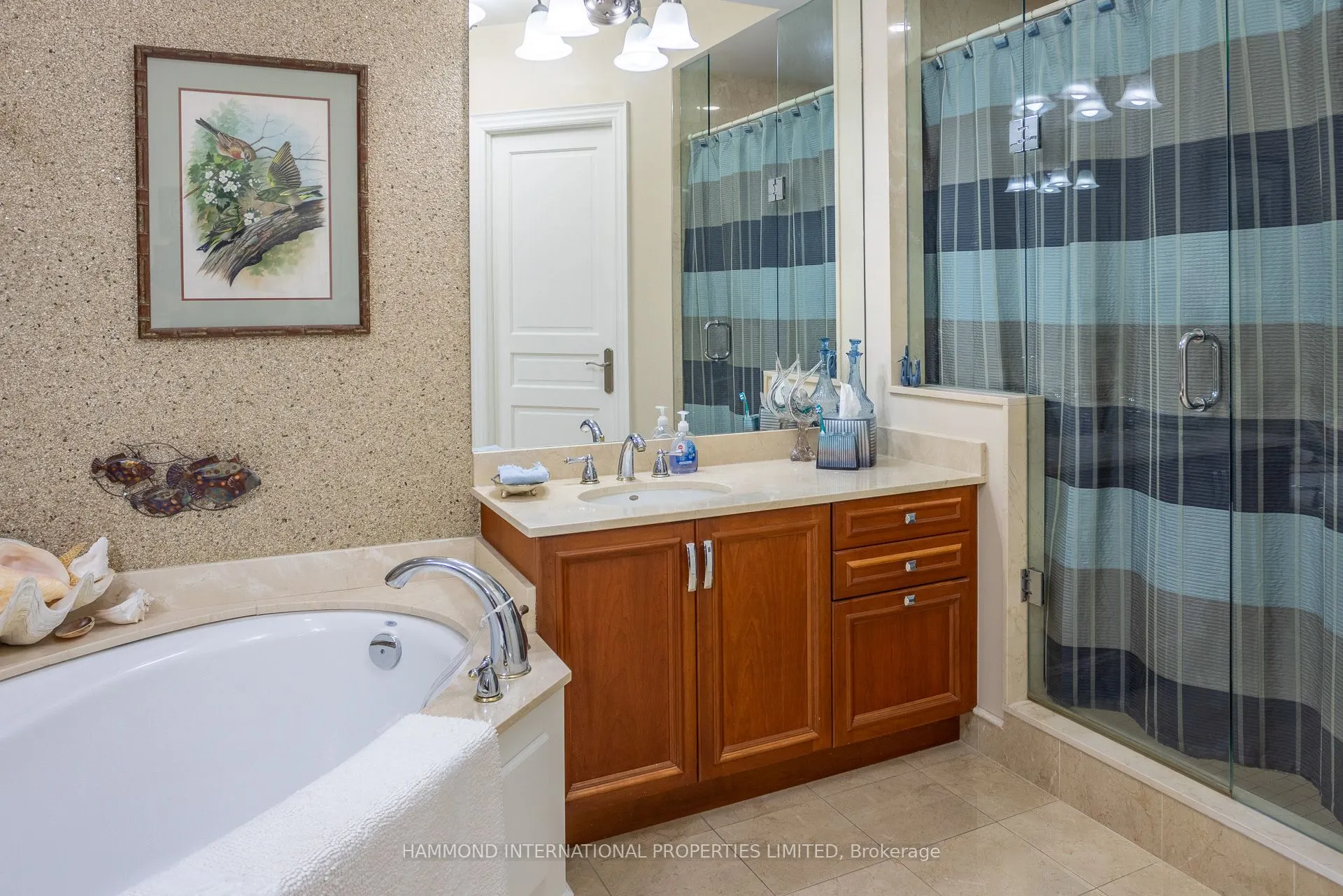 7071 Bayview Avenue, #215