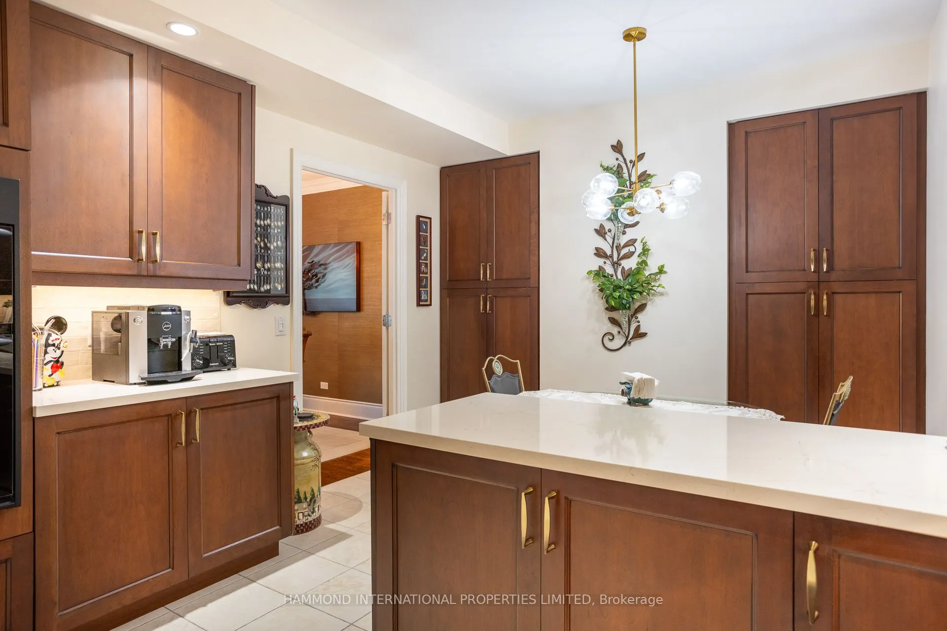 7071 Bayview Avenue, #215