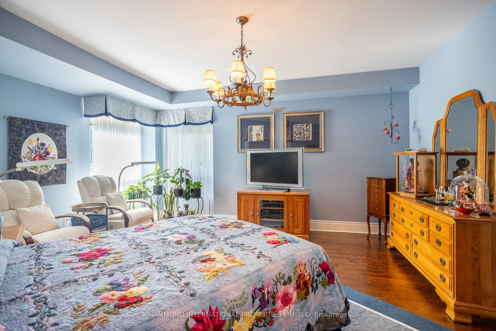 7071 Bayview Avenue, #215