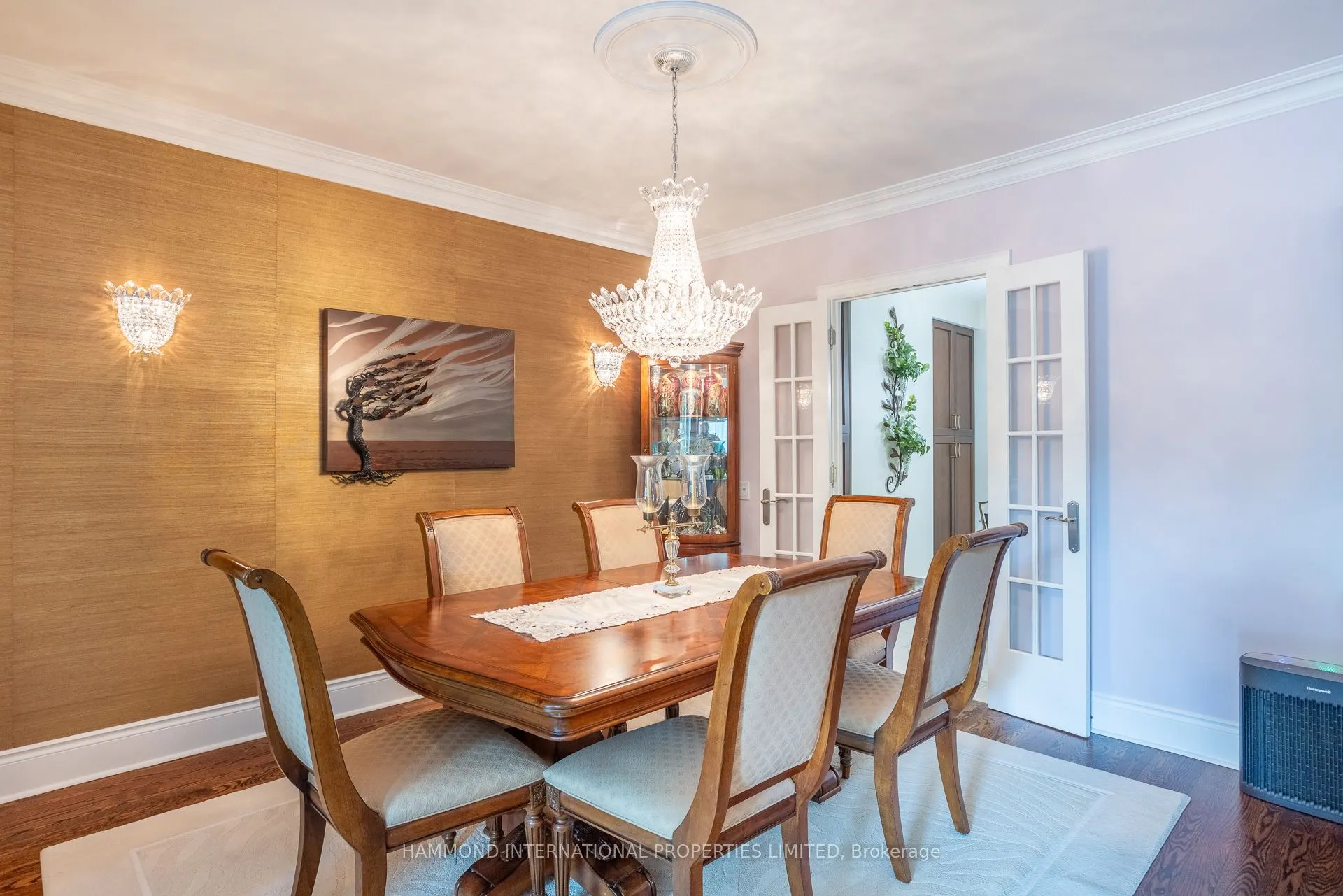 7071 Bayview Avenue, #215