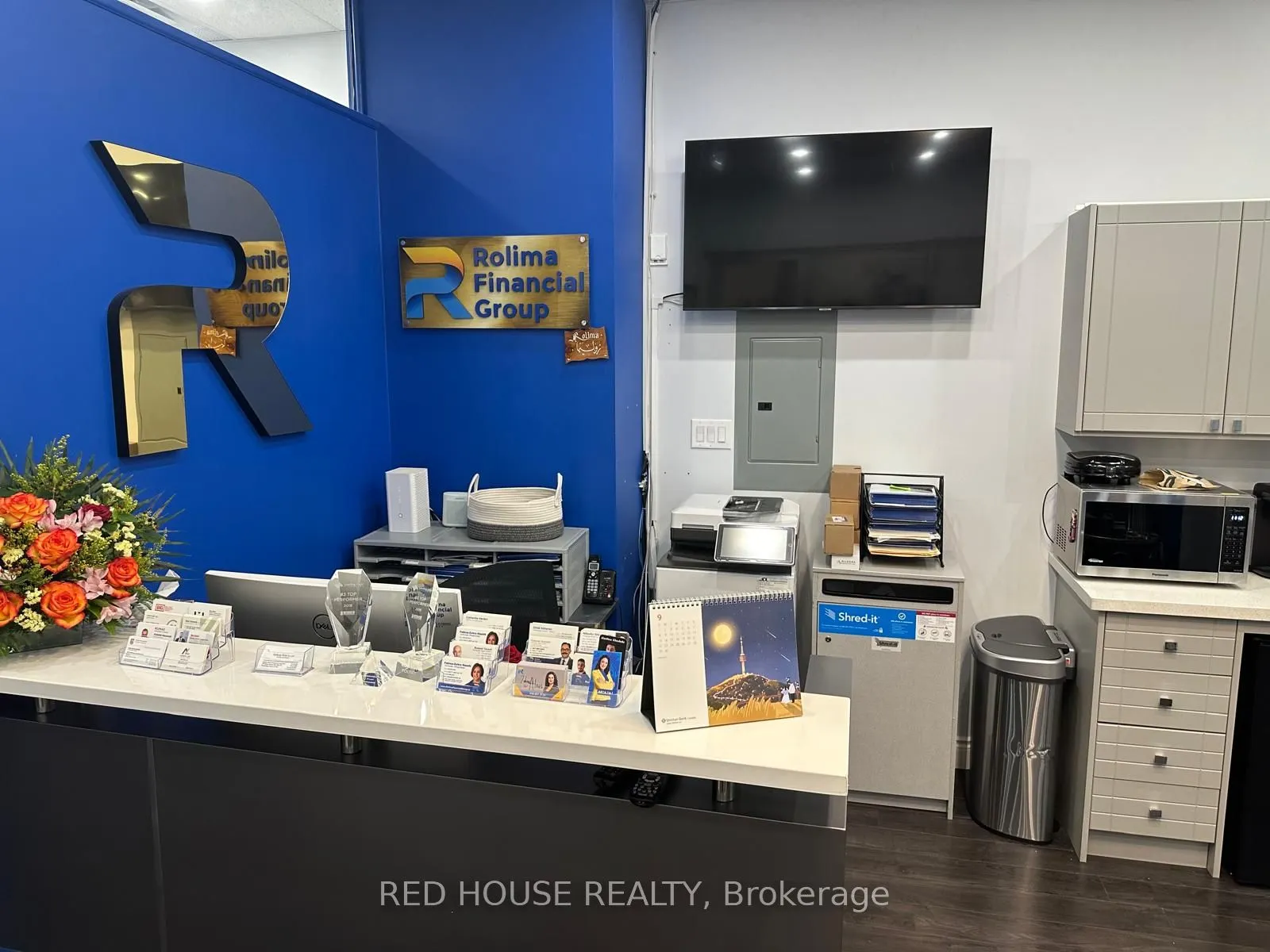 7163 Yonge Street, #279-281