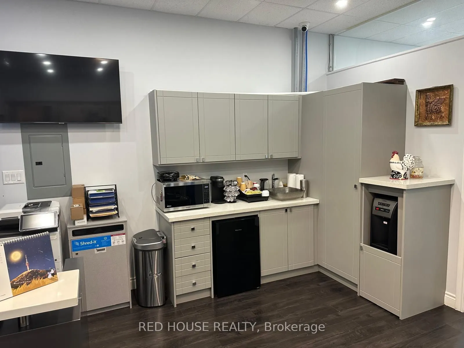 7163 Yonge Street, #279-281