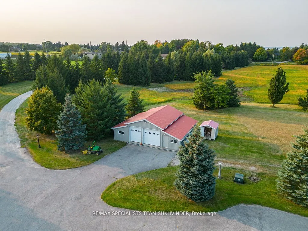 5897 17th Side Road