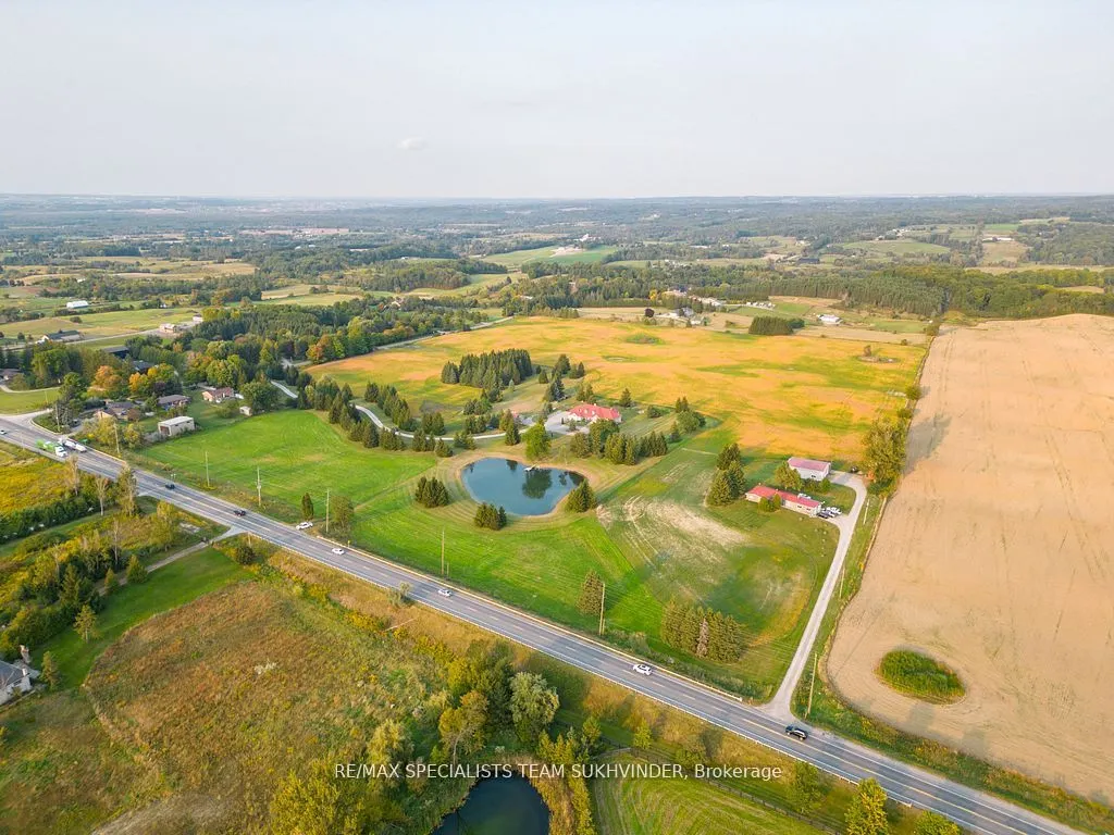 5897 17th Side Road