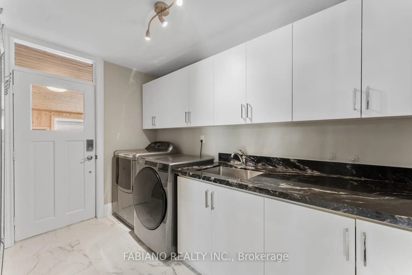 186 Wigwoss Drive