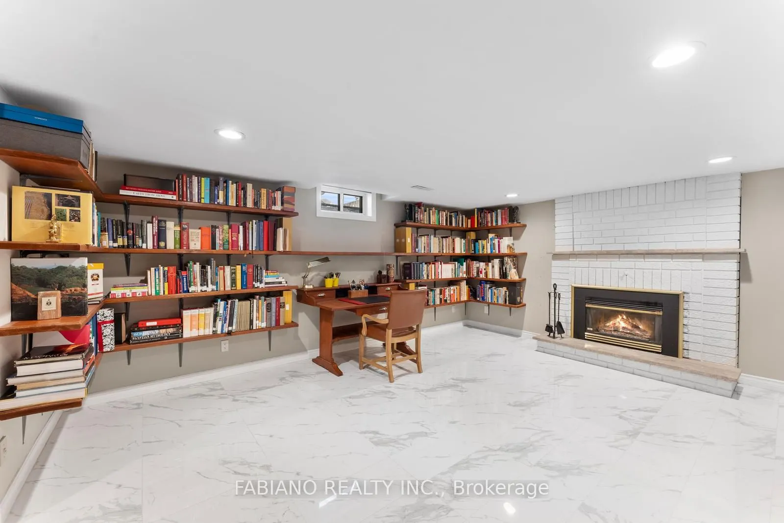 186 Wigwoss Drive
