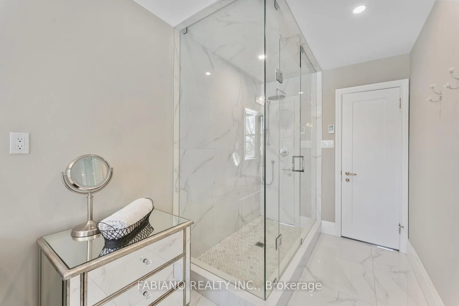 186 Wigwoss Drive
