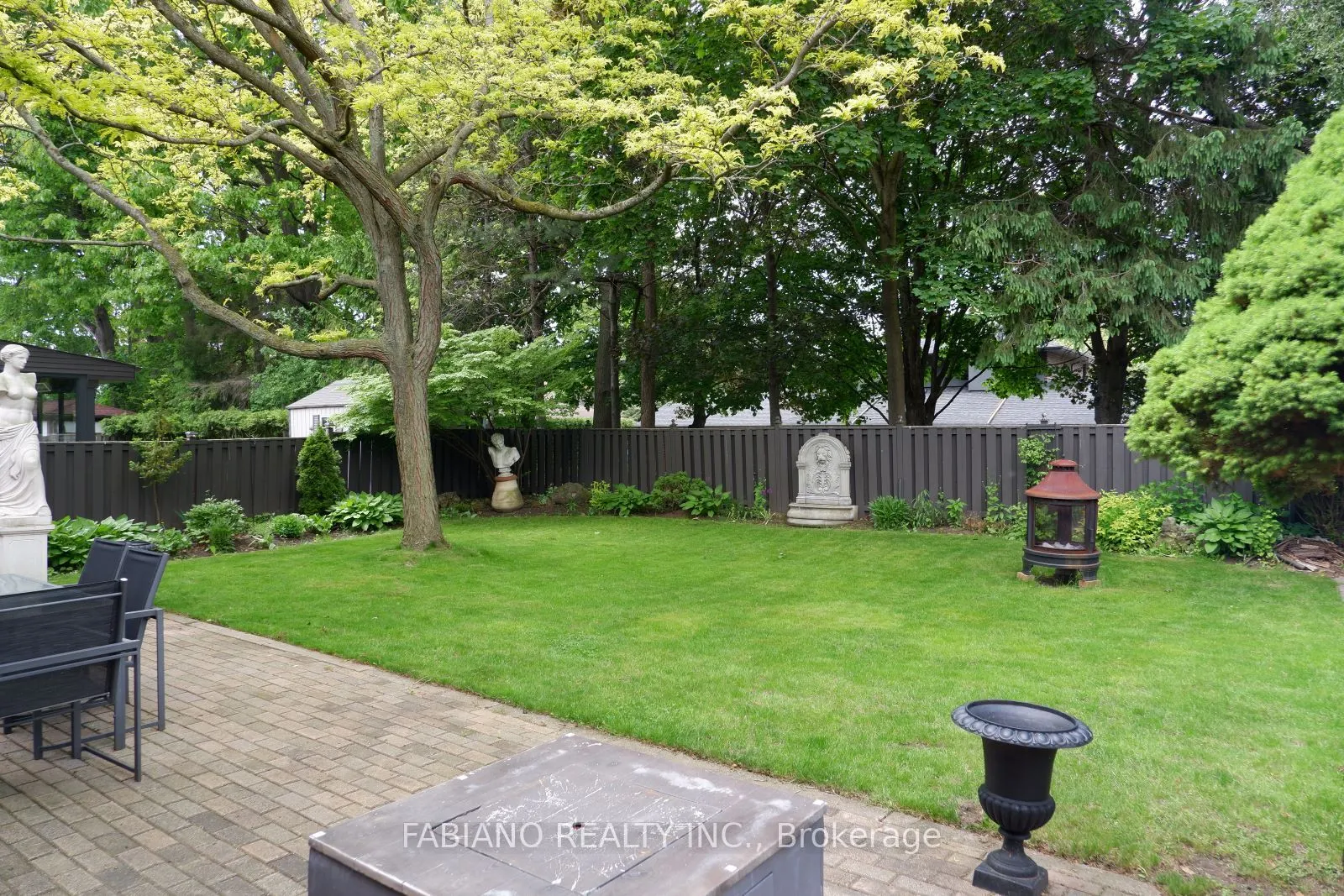 186 Wigwoss Drive