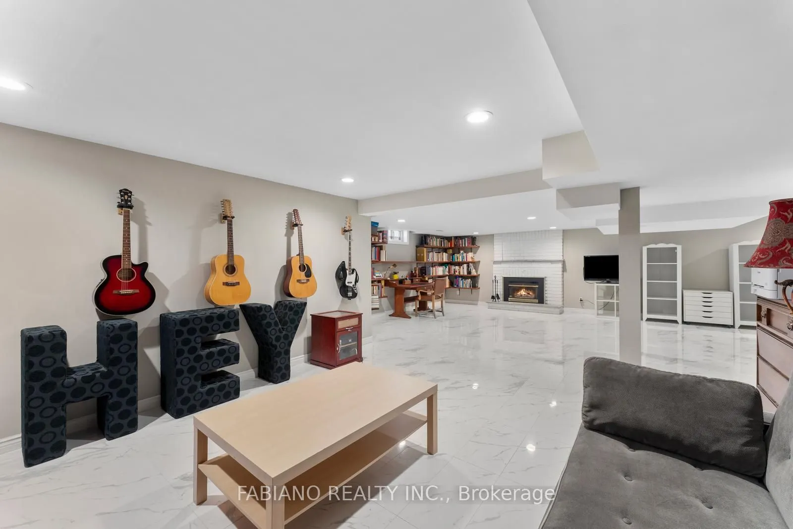 186 Wigwoss Drive