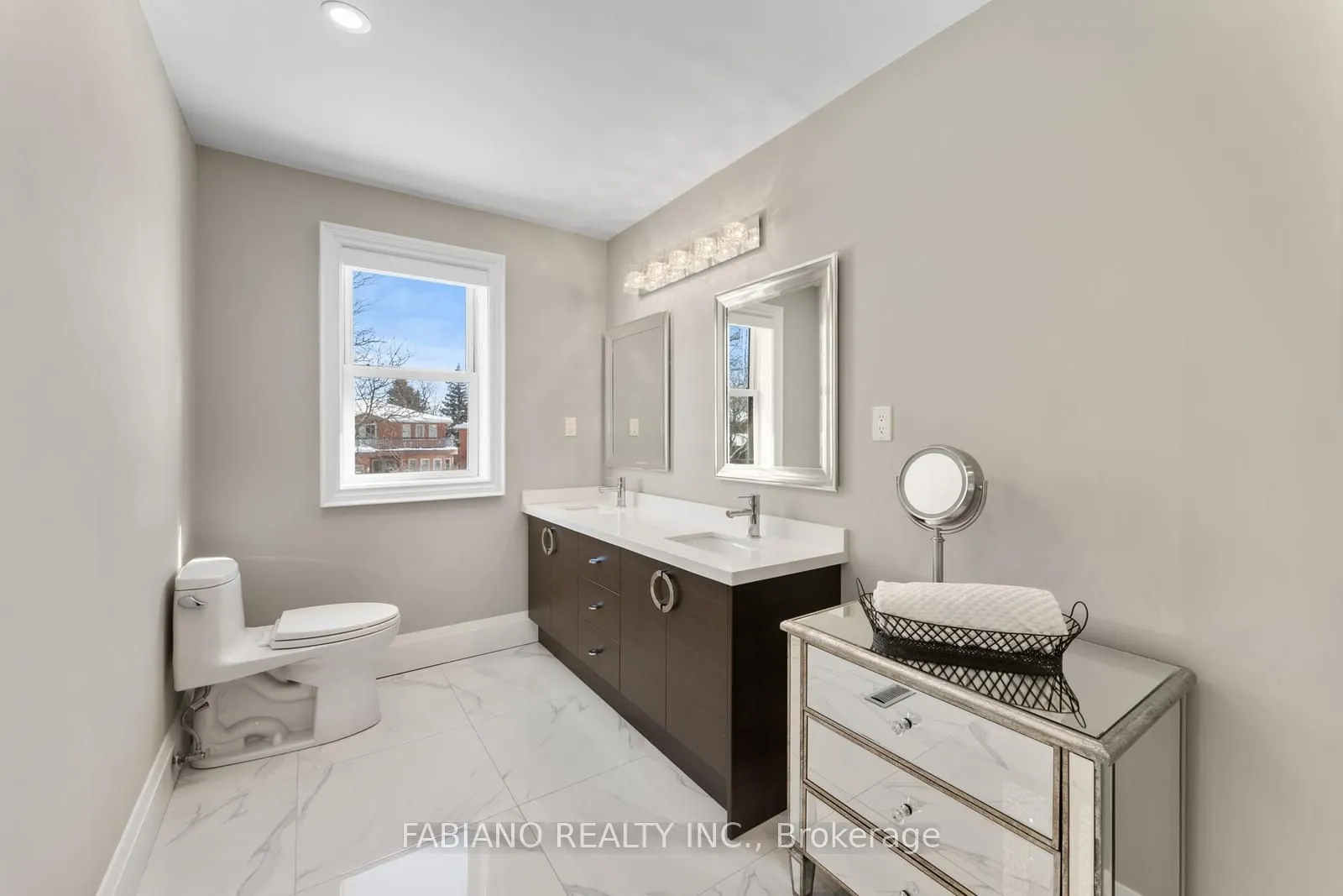 186 Wigwoss Drive