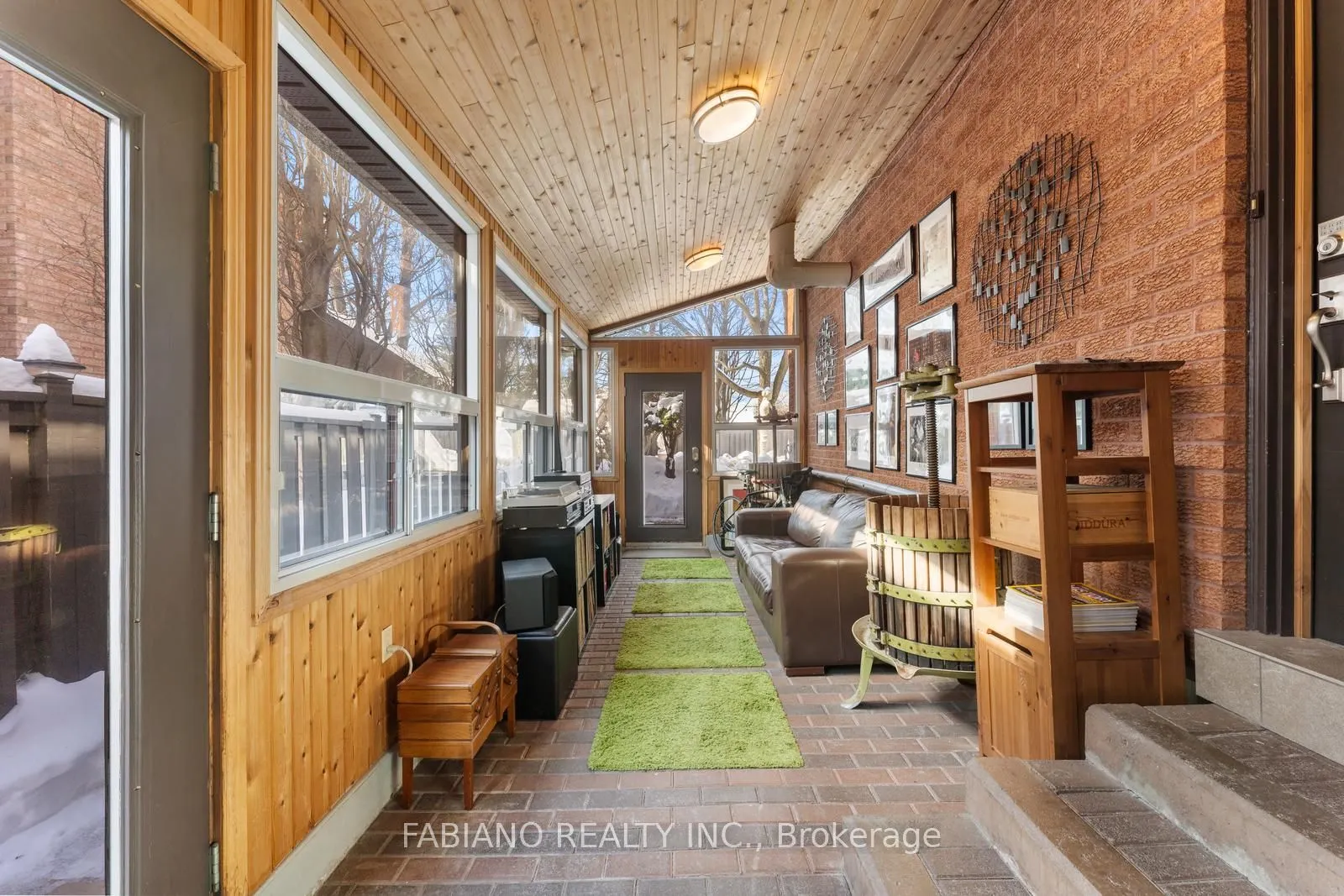 186 Wigwoss Drive