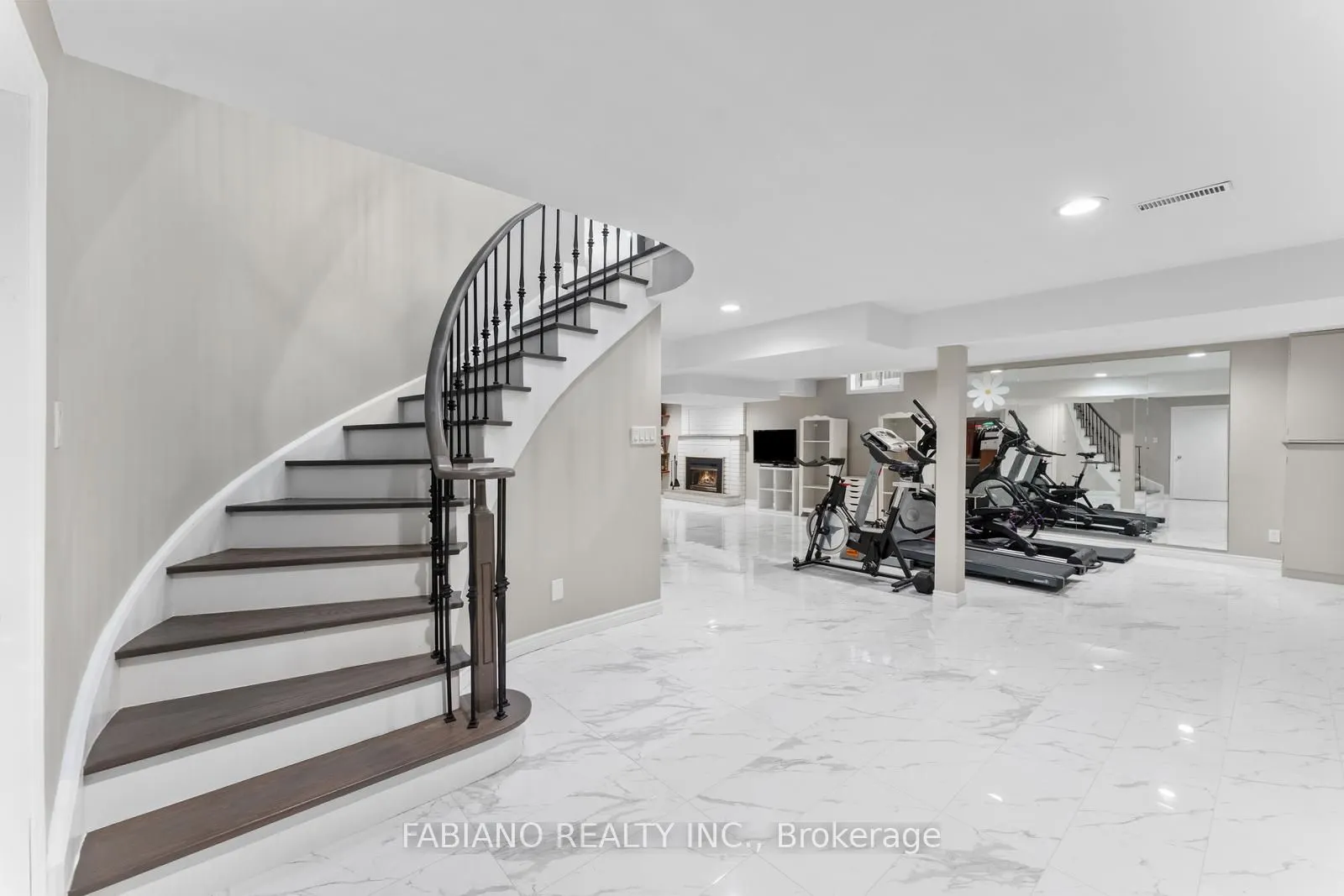 186 Wigwoss Drive