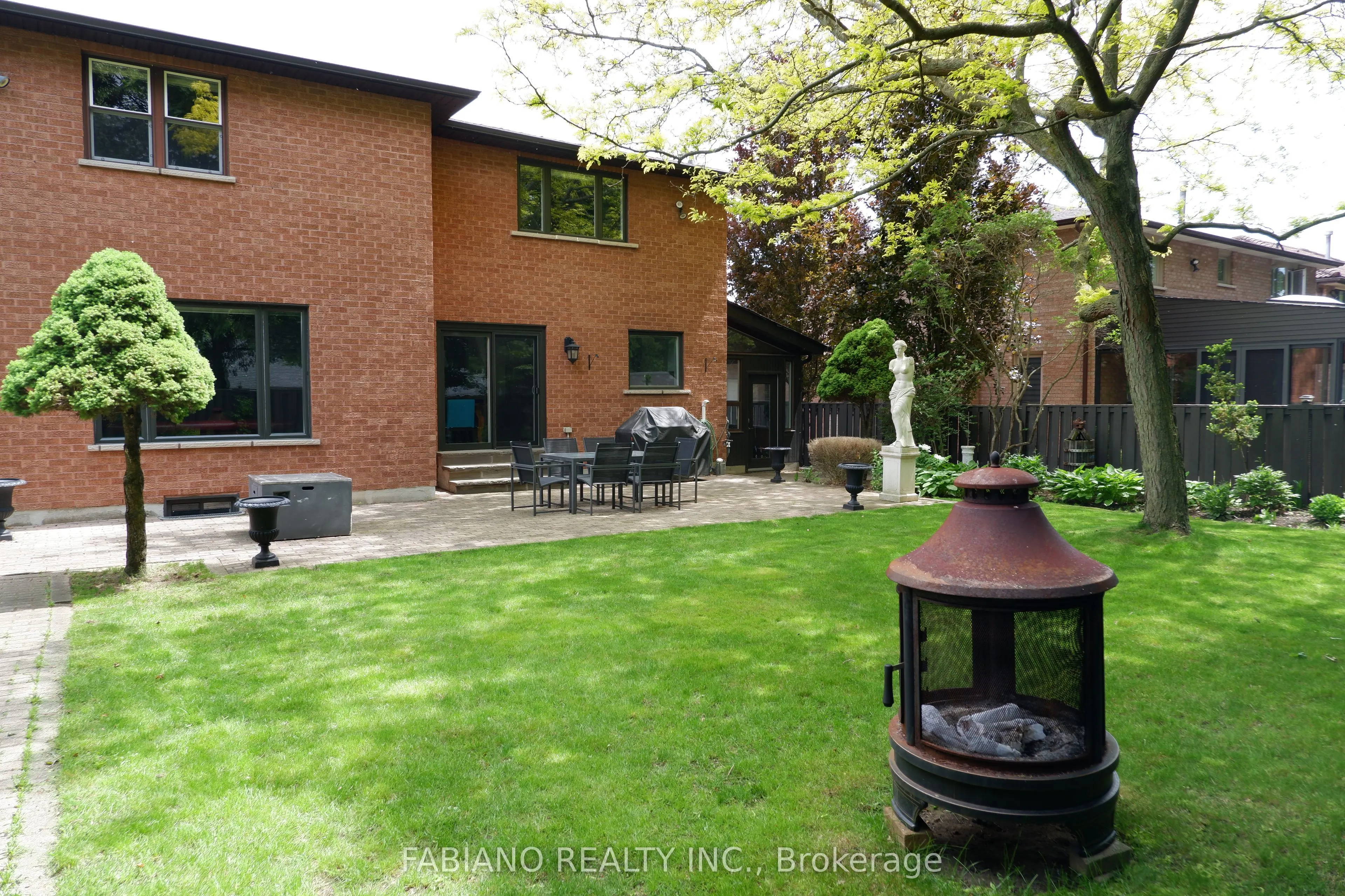186 Wigwoss Drive