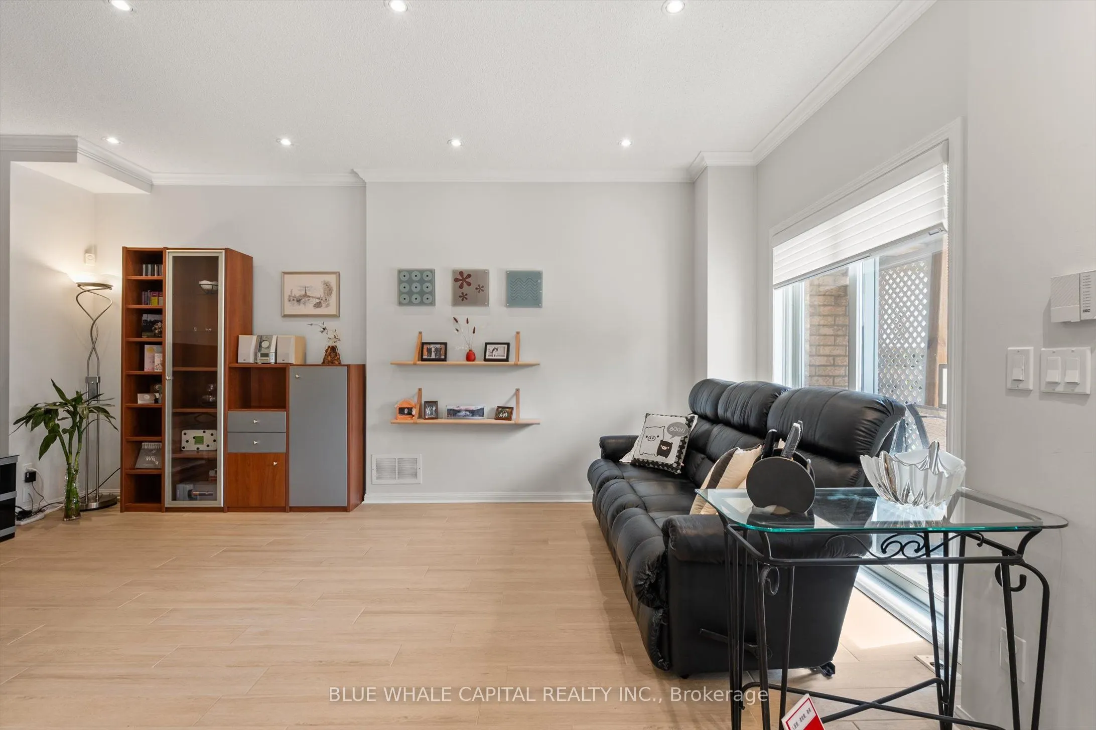 23 St.Moritz Way, #01