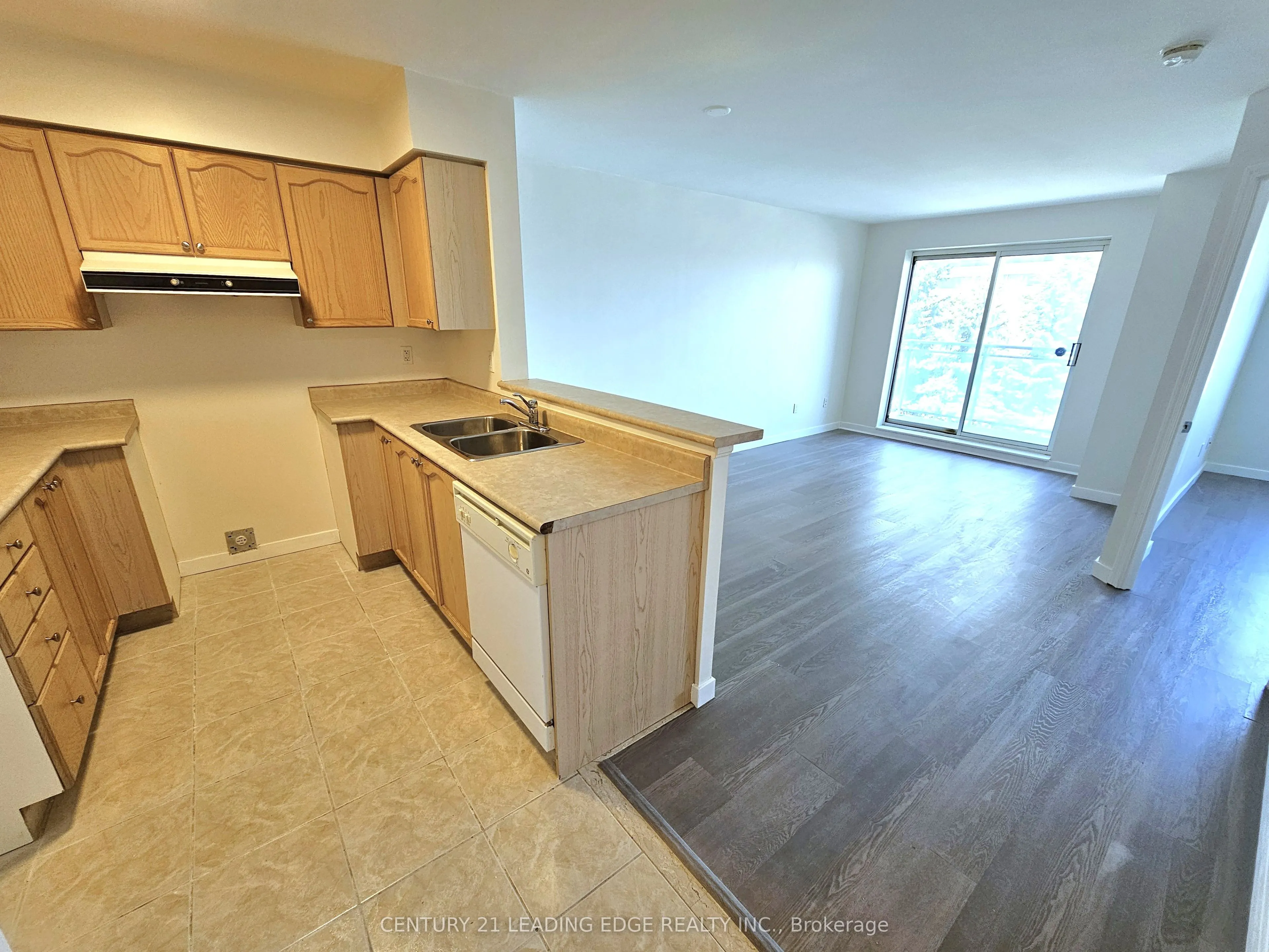 39 Oneida Crescent, #307