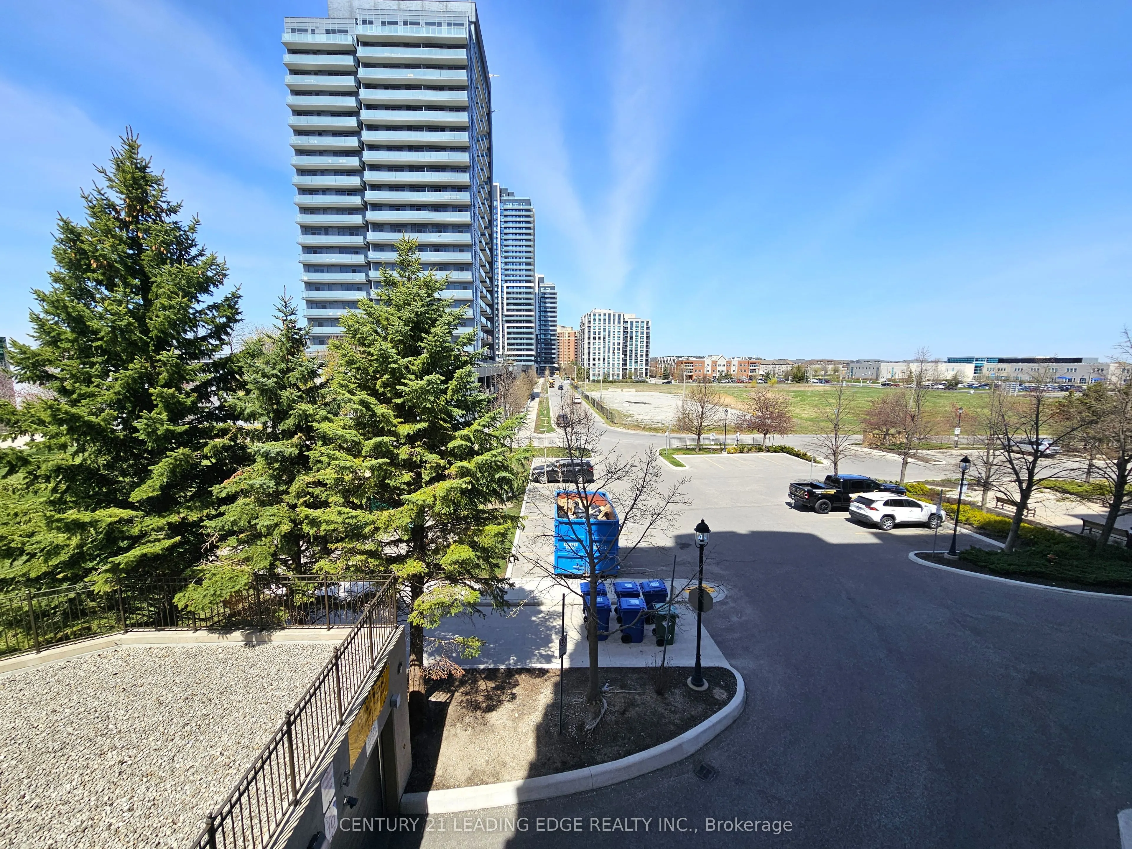 39 Oneida Crescent, #307