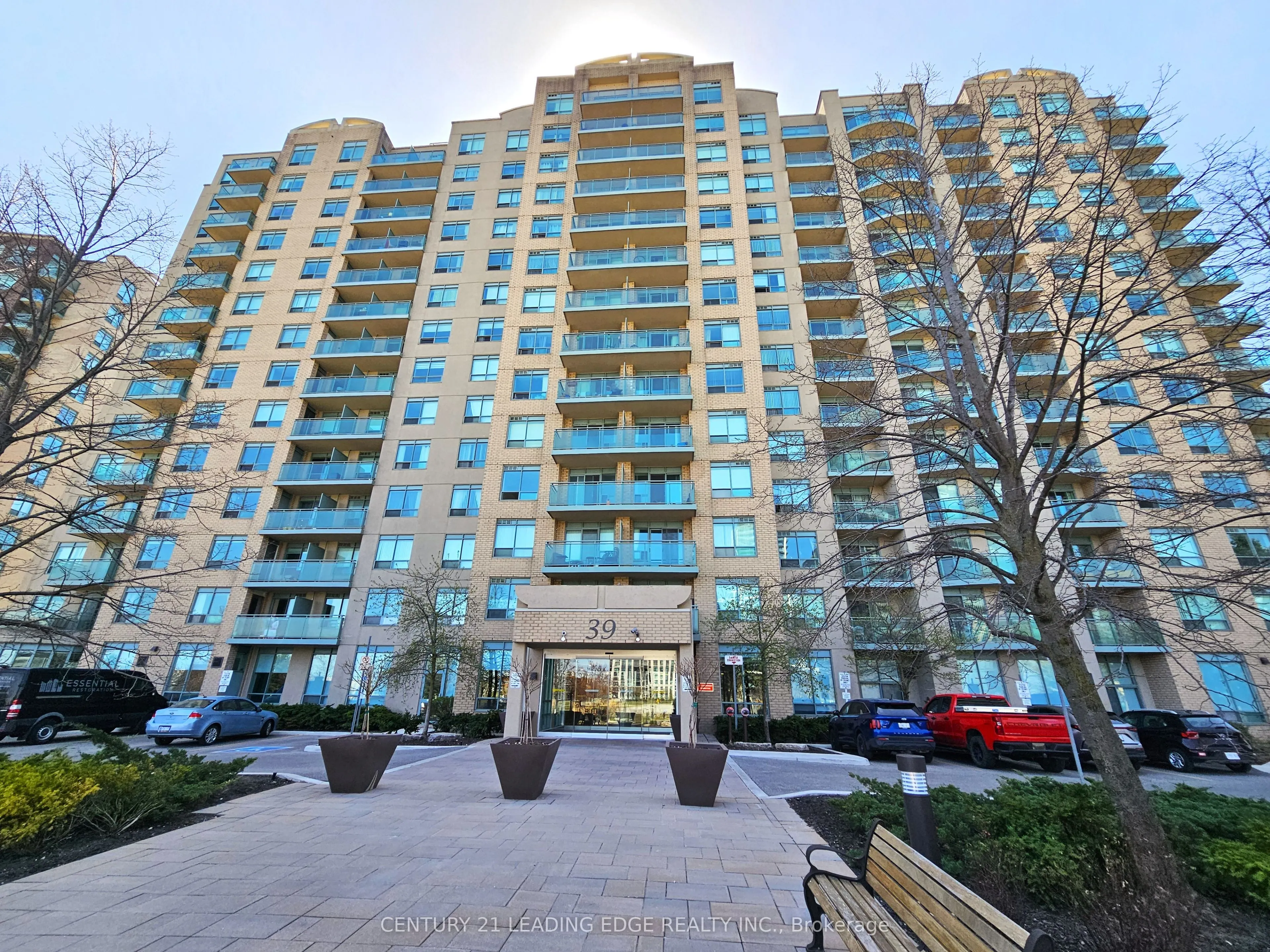 39 Oneida Crescent, #307