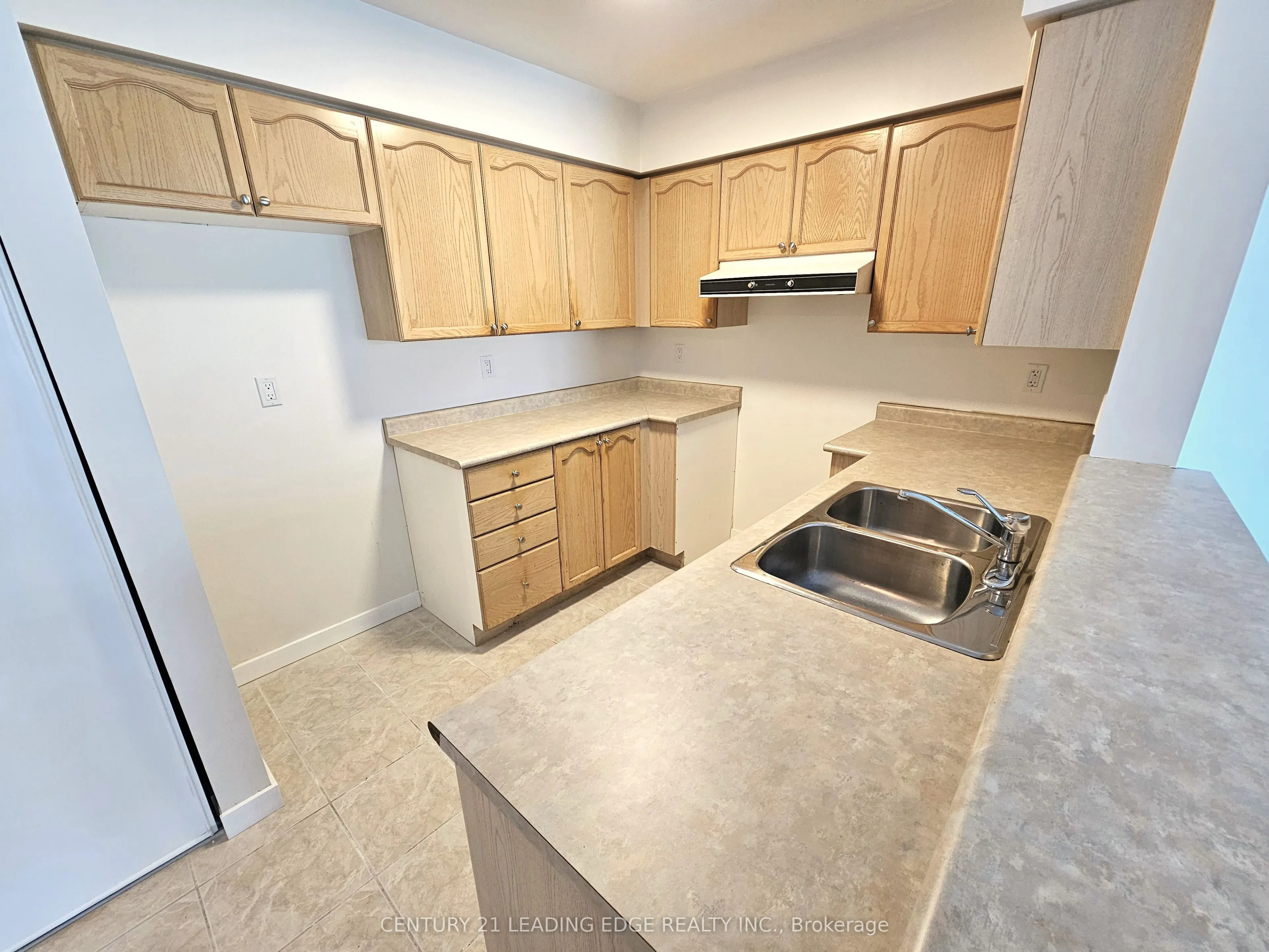 39 Oneida Crescent, #307