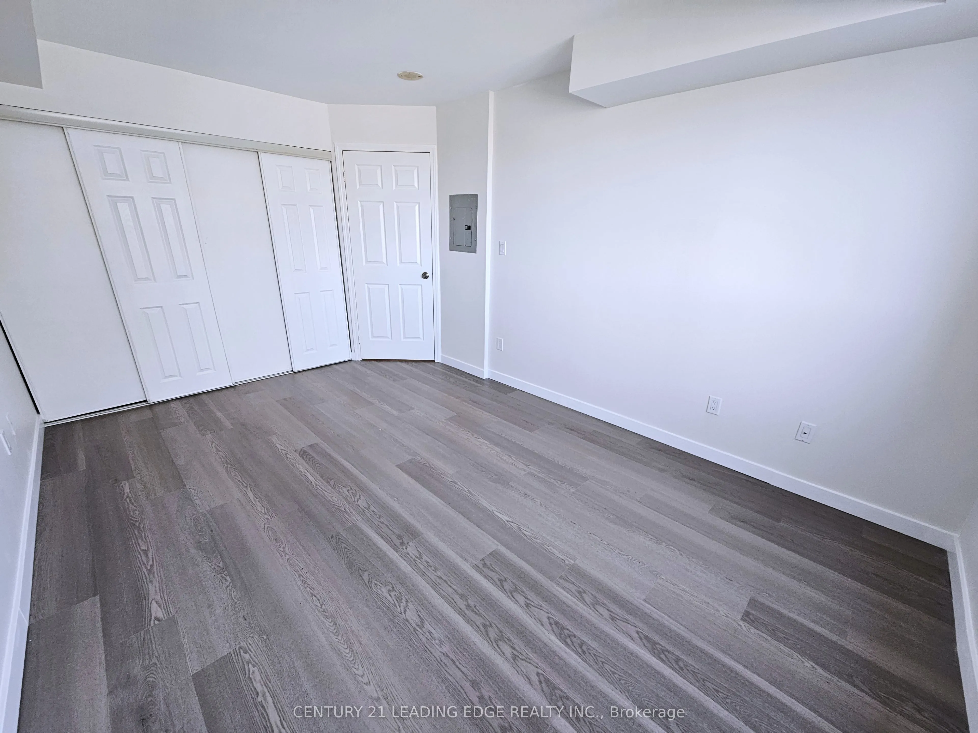 39 Oneida Crescent, #307