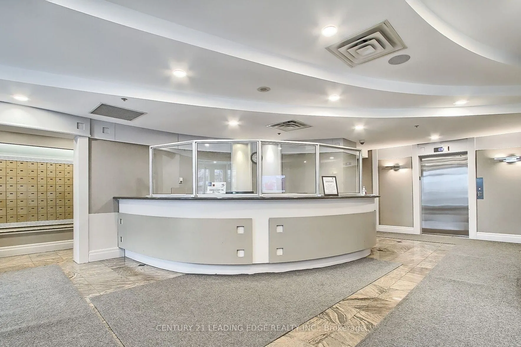39 Oneida Crescent, #307