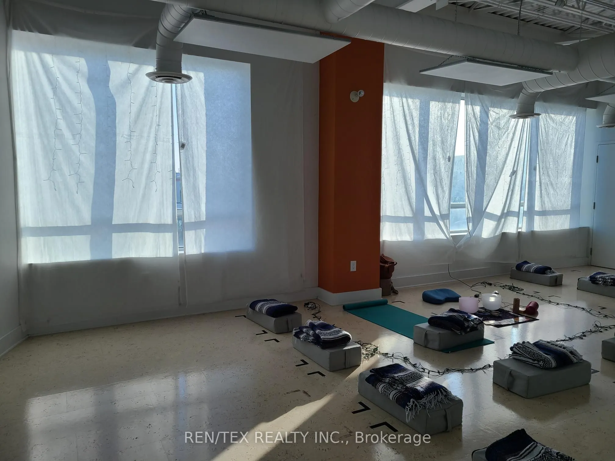 6175 Highway 7, #12 / 13
