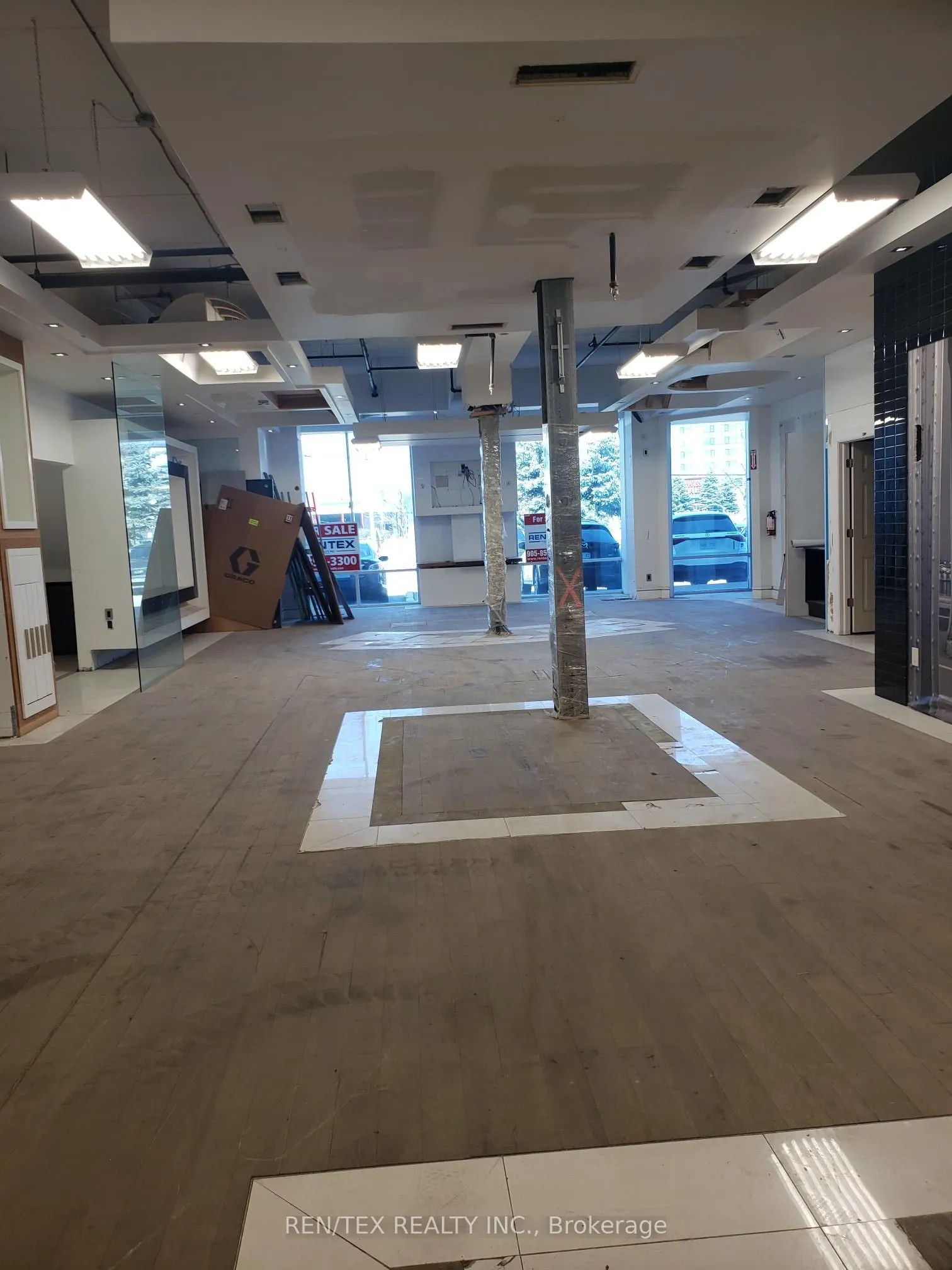 6175 Highway 7, #12 / 13
