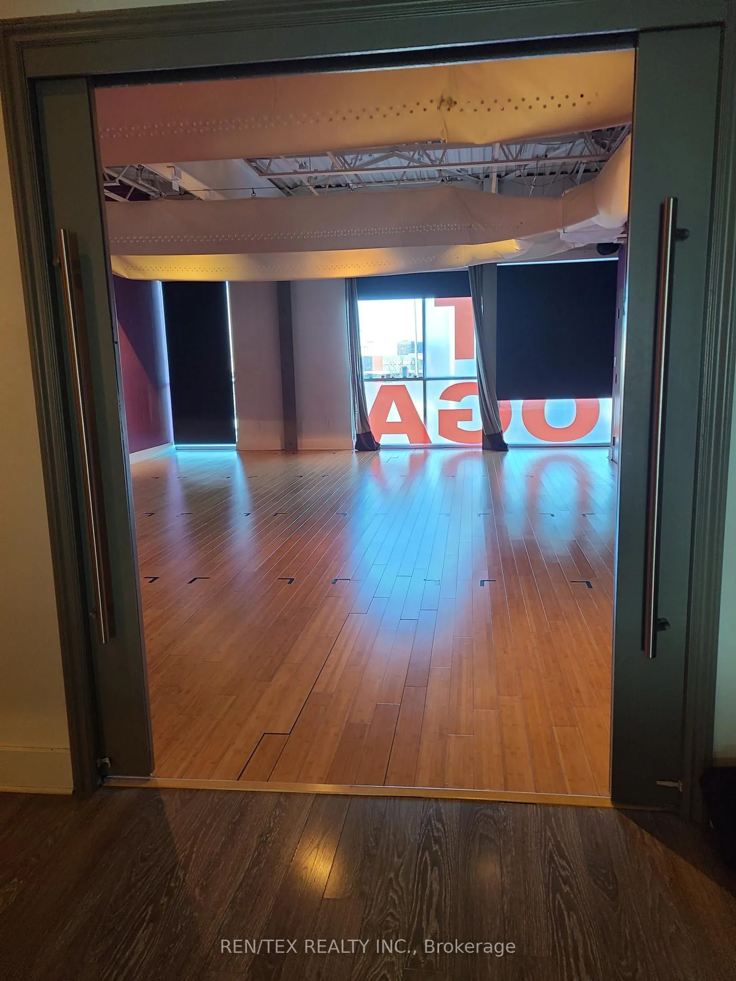 6175 Highway 7, #12 / 13