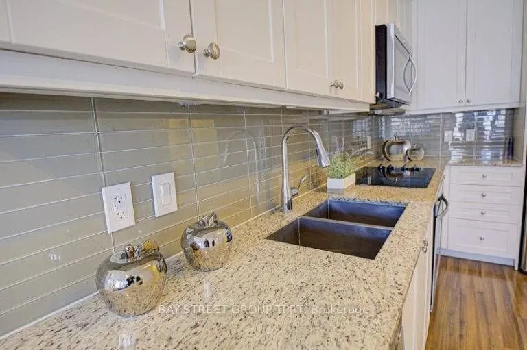 9608 Yonge Street, #201A