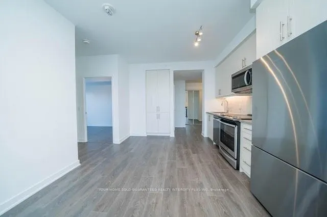 85 Oneida Crescent, #303