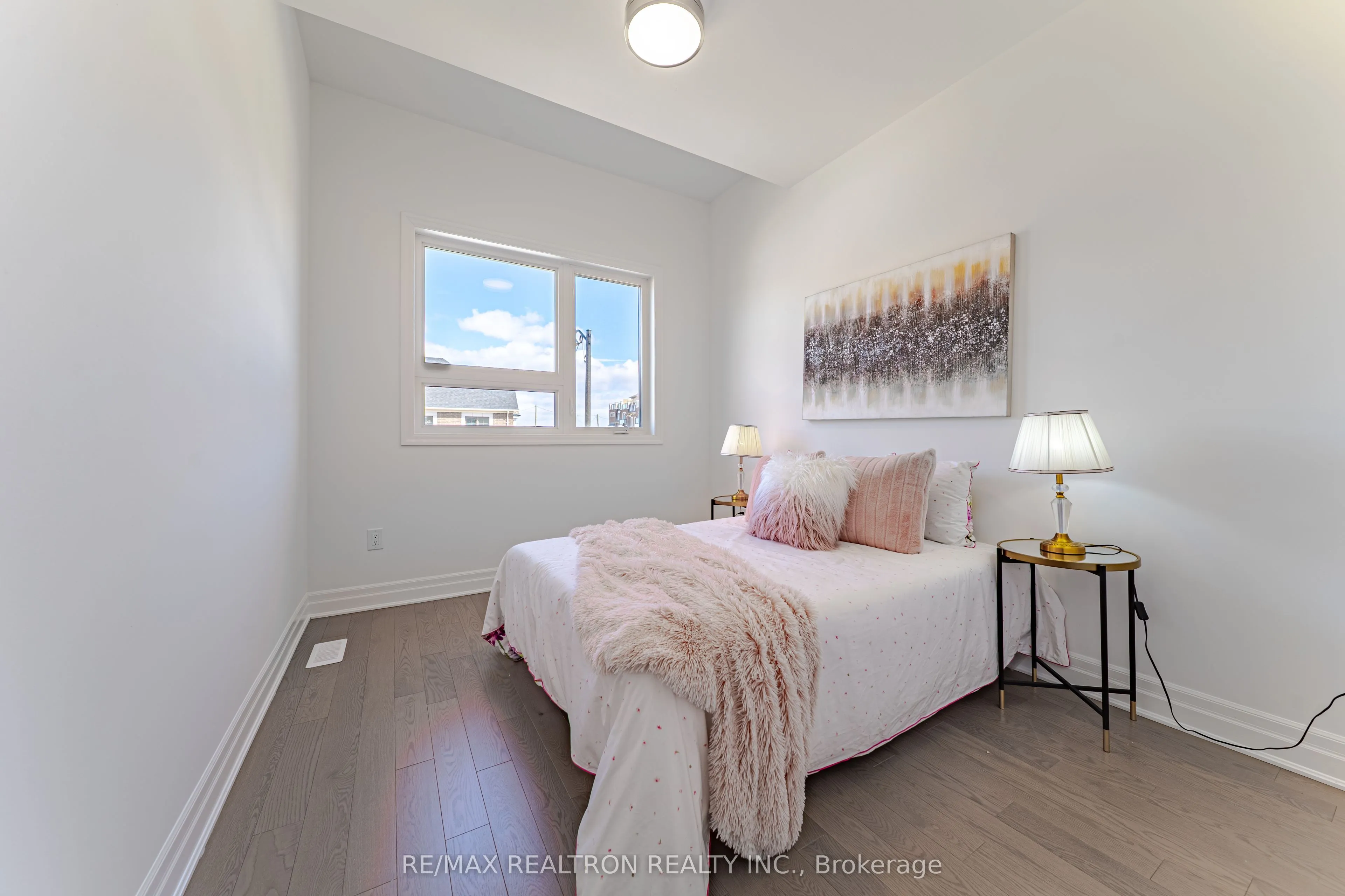 63 Greenridge Crescent