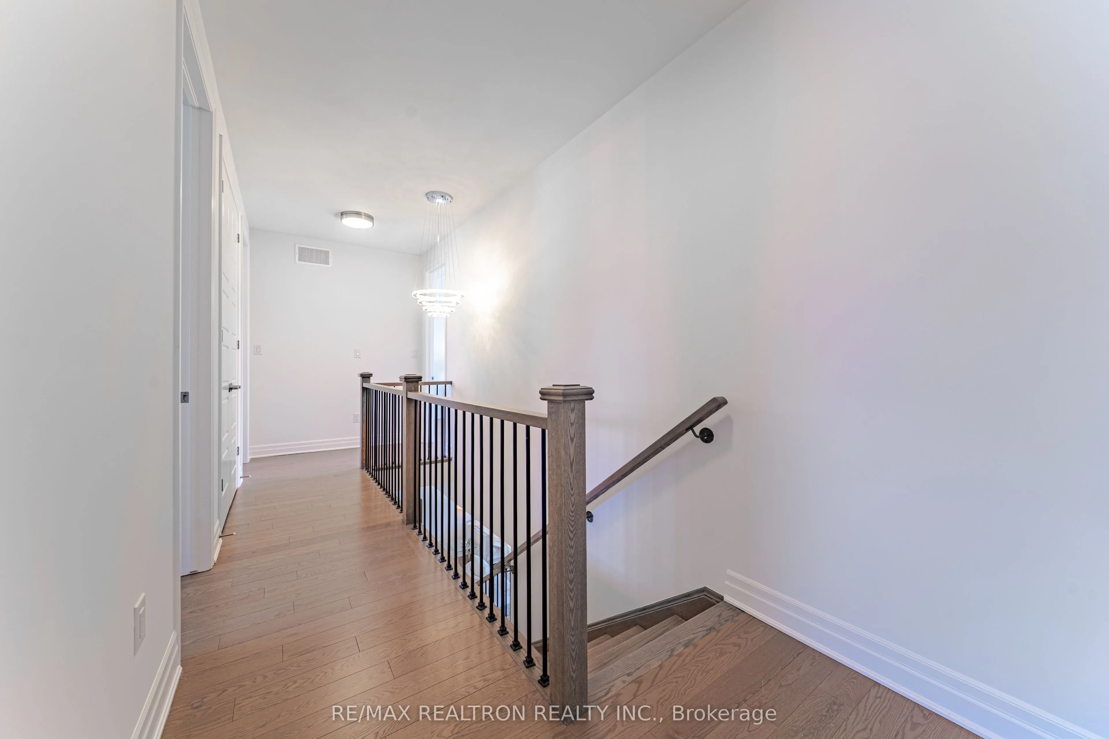 63 Greenridge Crescent