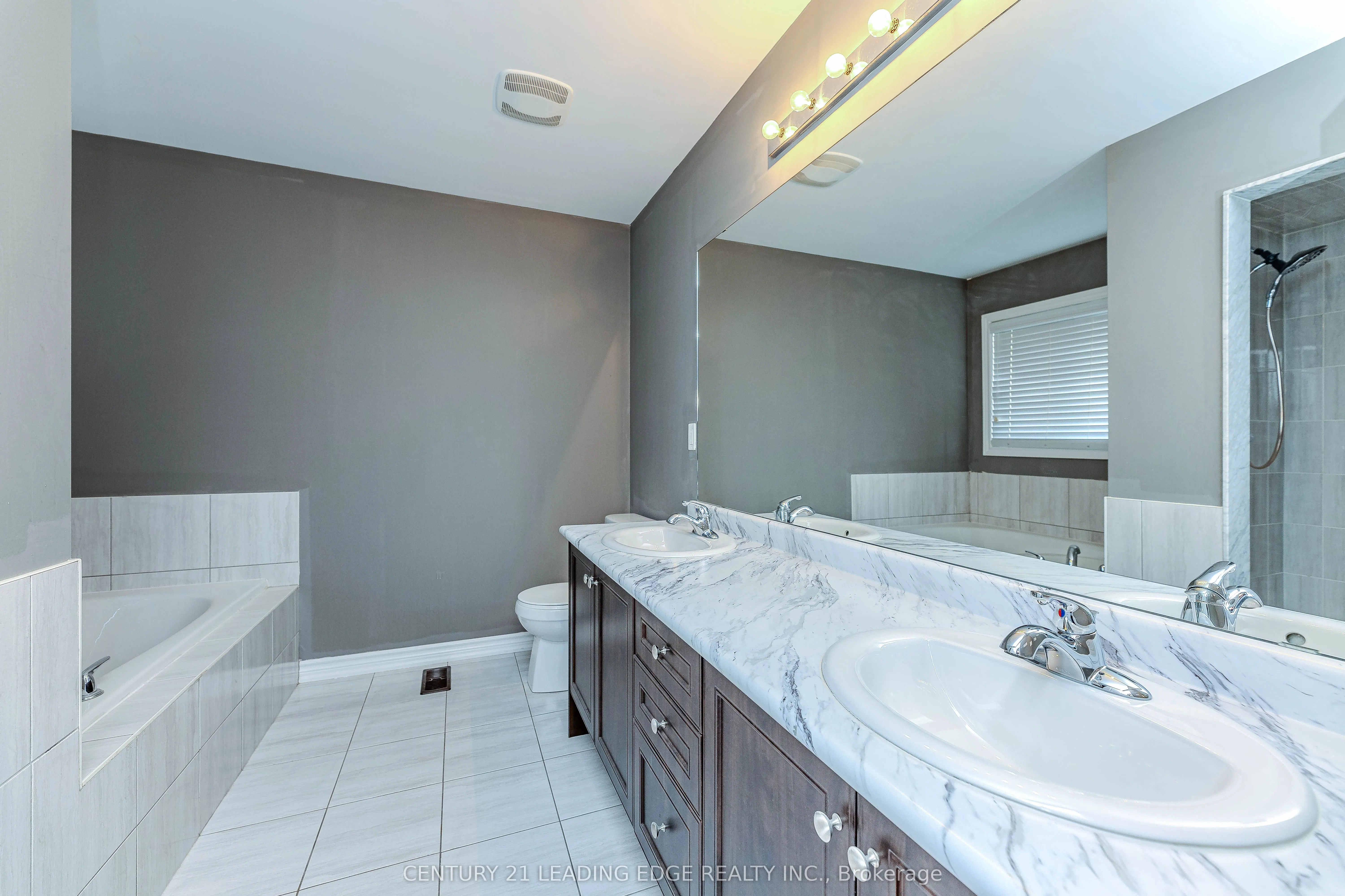 122 Mckenzie Way