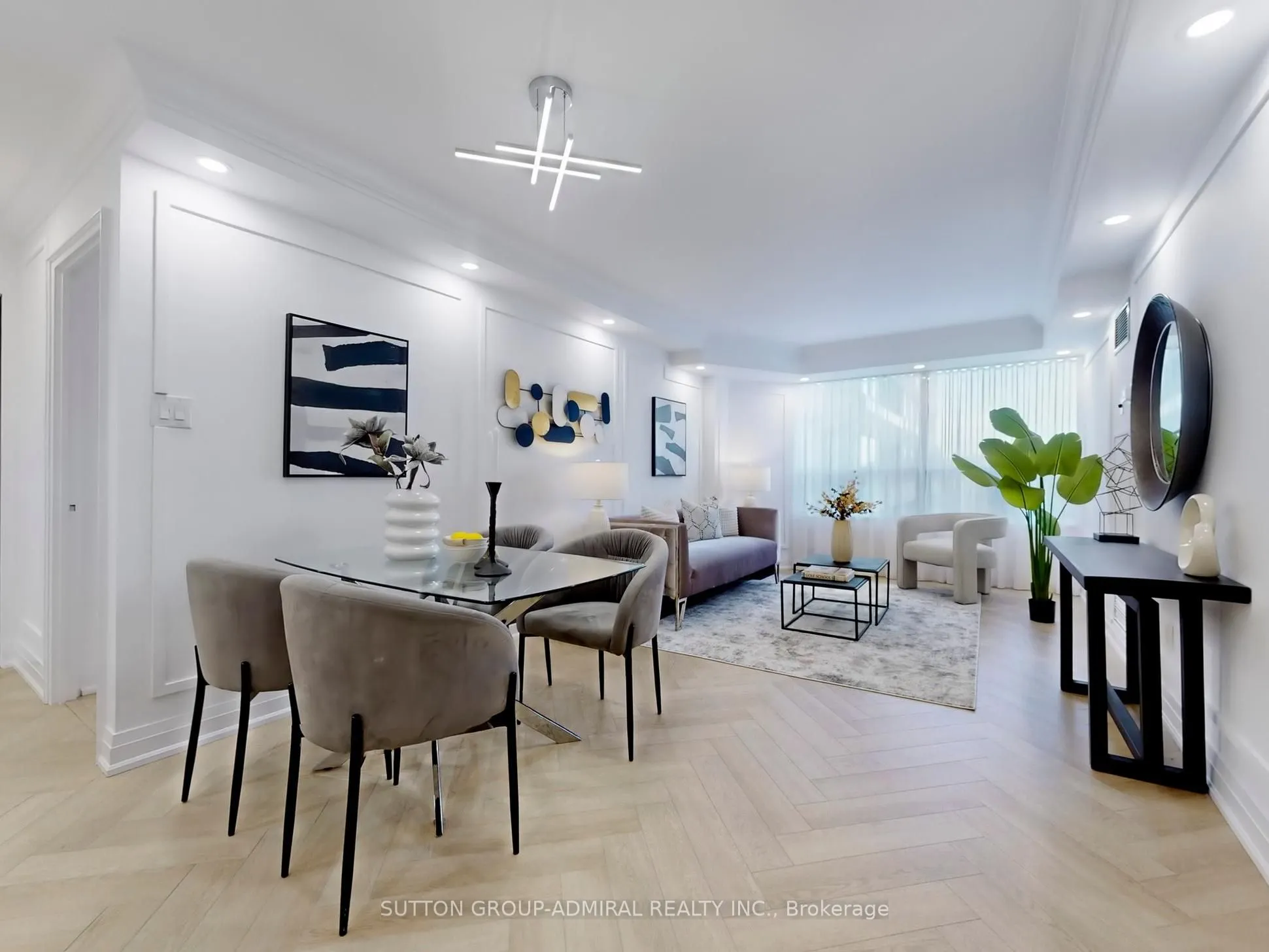 11 Townsgate Drive #401
