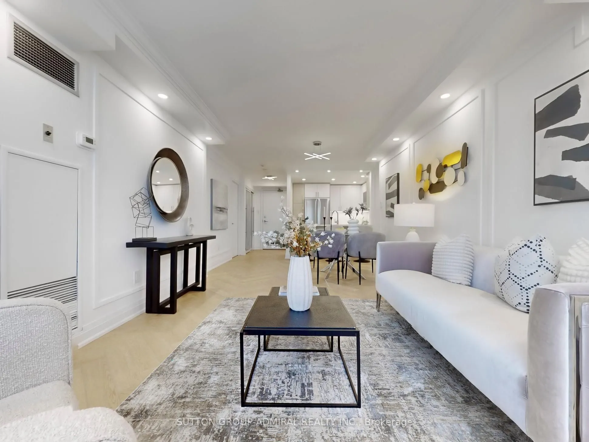 11 Townsgate Drive #401