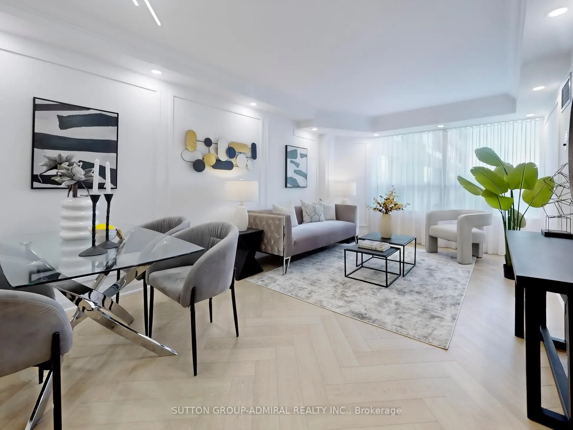 11 Townsgate Drive #401