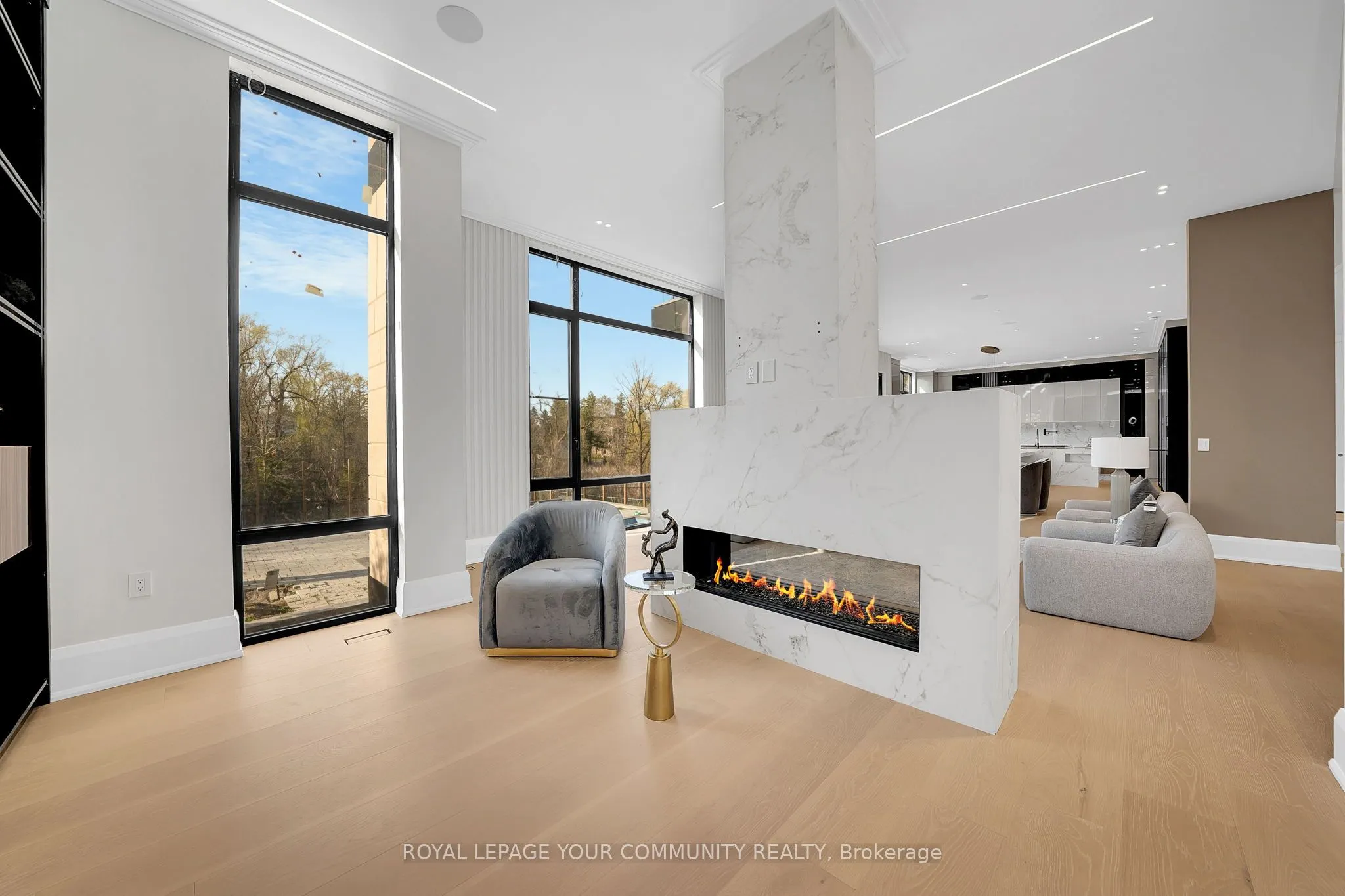 8 Poplar Drive