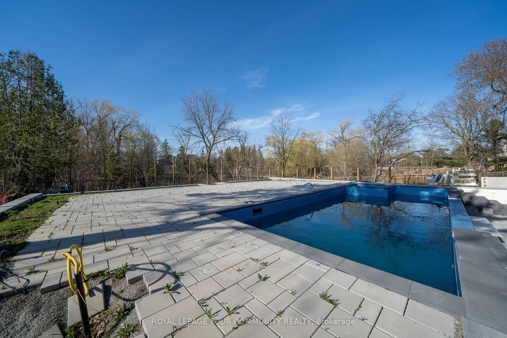 8 Poplar Drive