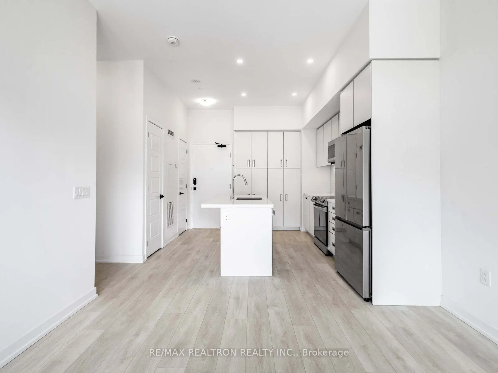 415 Sea Ray Avenue #101