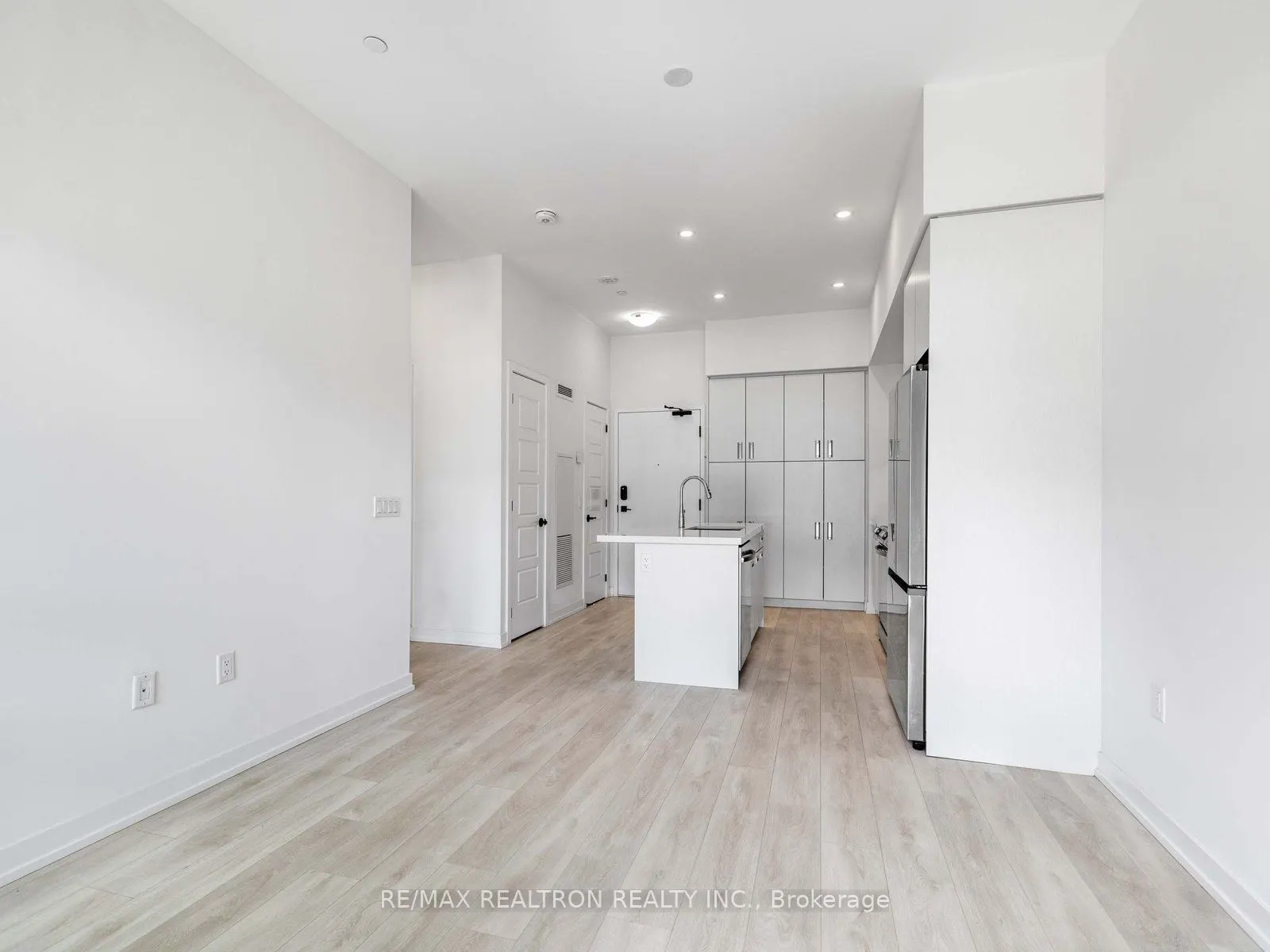 415 Sea Ray Avenue #101