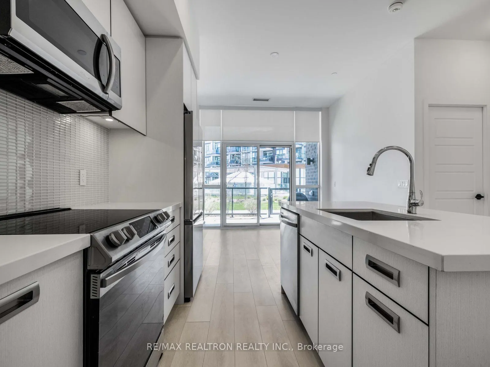 415 Sea Ray Avenue #101