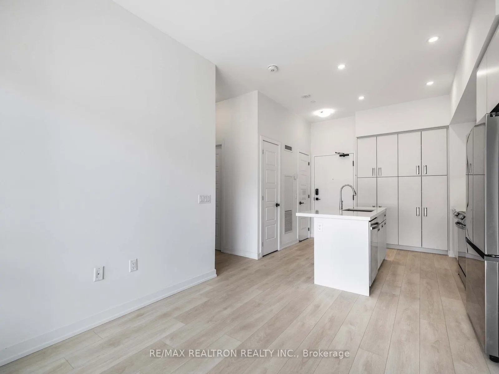 415 Sea Ray Avenue #101