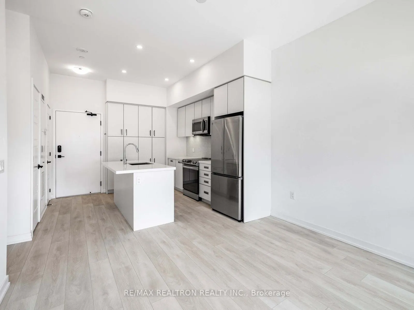 415 Sea Ray Avenue #101